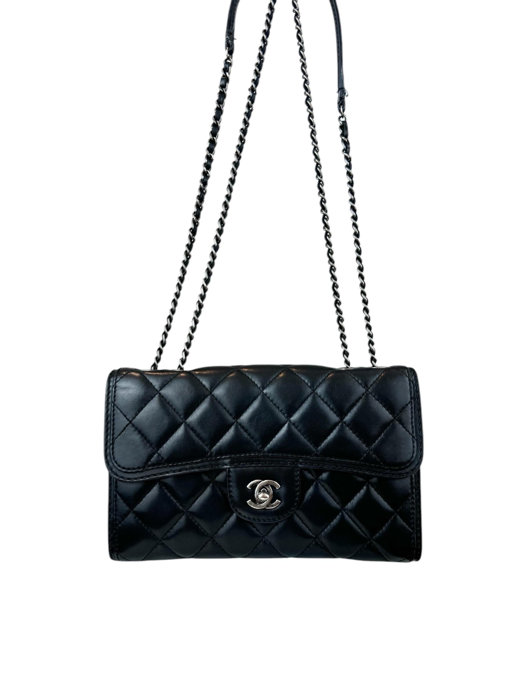 CHANEL BLACK QUILTED LEATHER BAG
