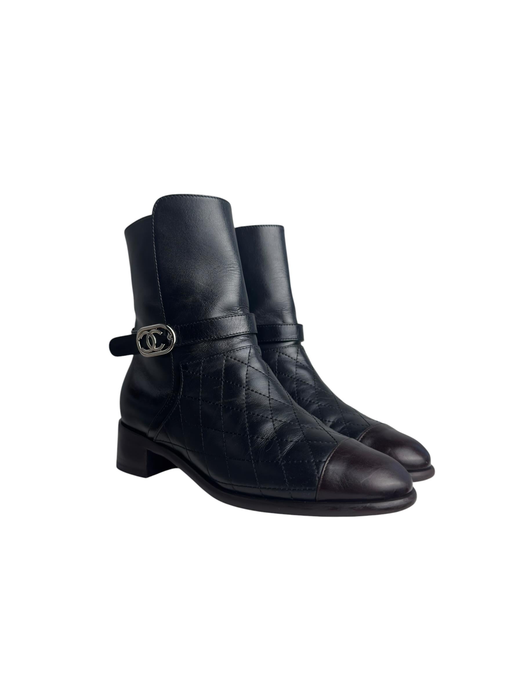 CHANEL BLACK QUILTED LEATHER BOOTS