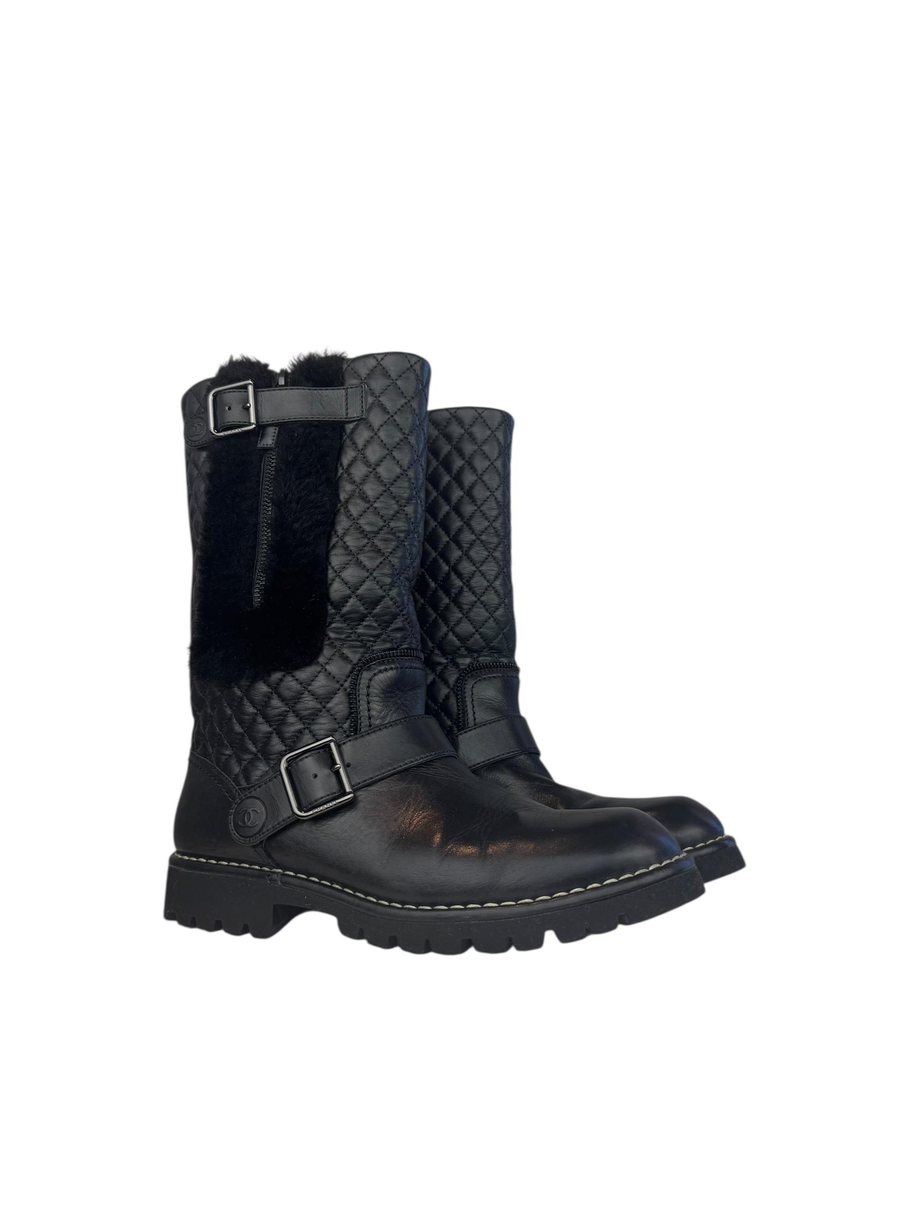 CHANEL BLACK SHEARLING RIDING BOOTS