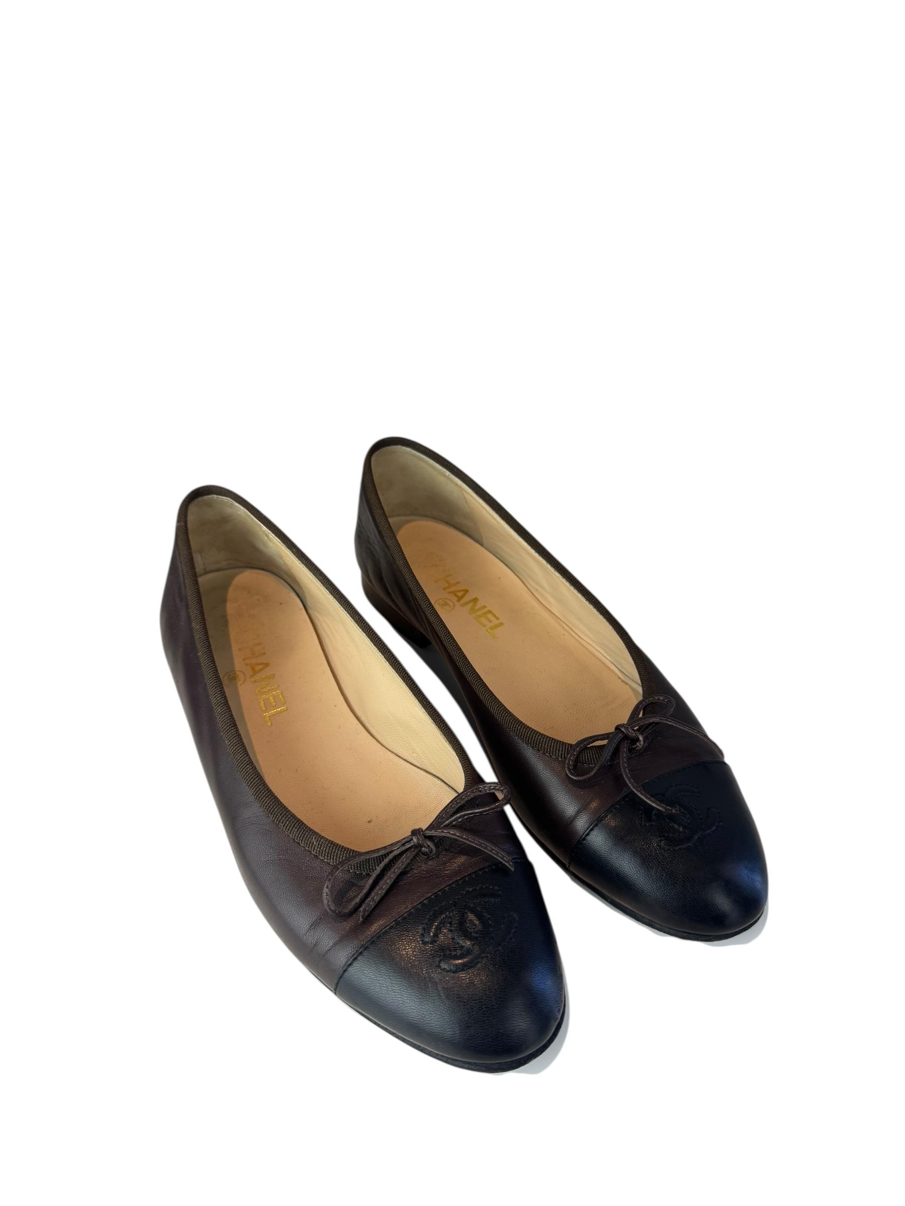 CHANEL BROWN LEATHER BALLET FLATS