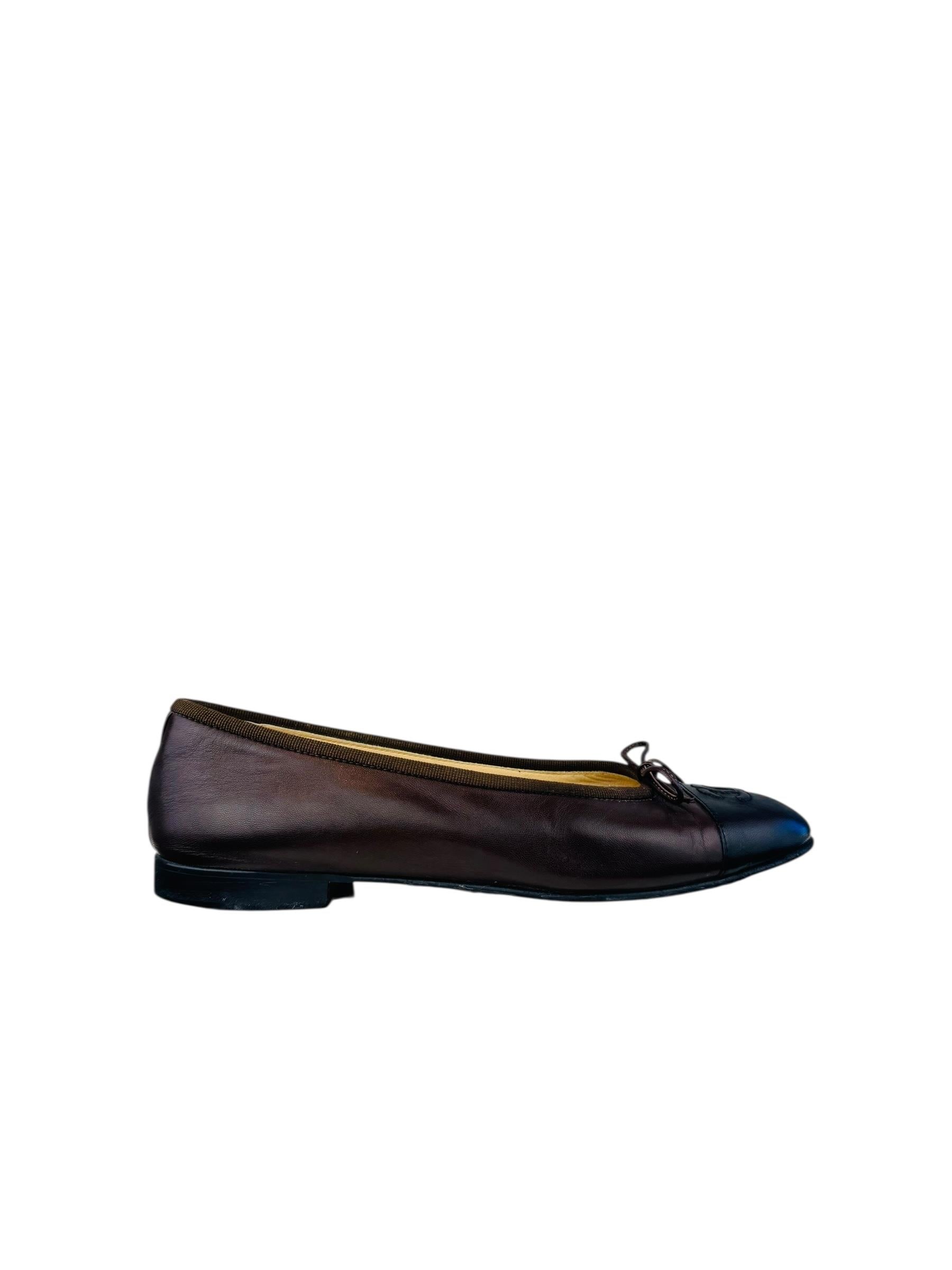 CHANEL BROWN LEATHER BALLET FLATS