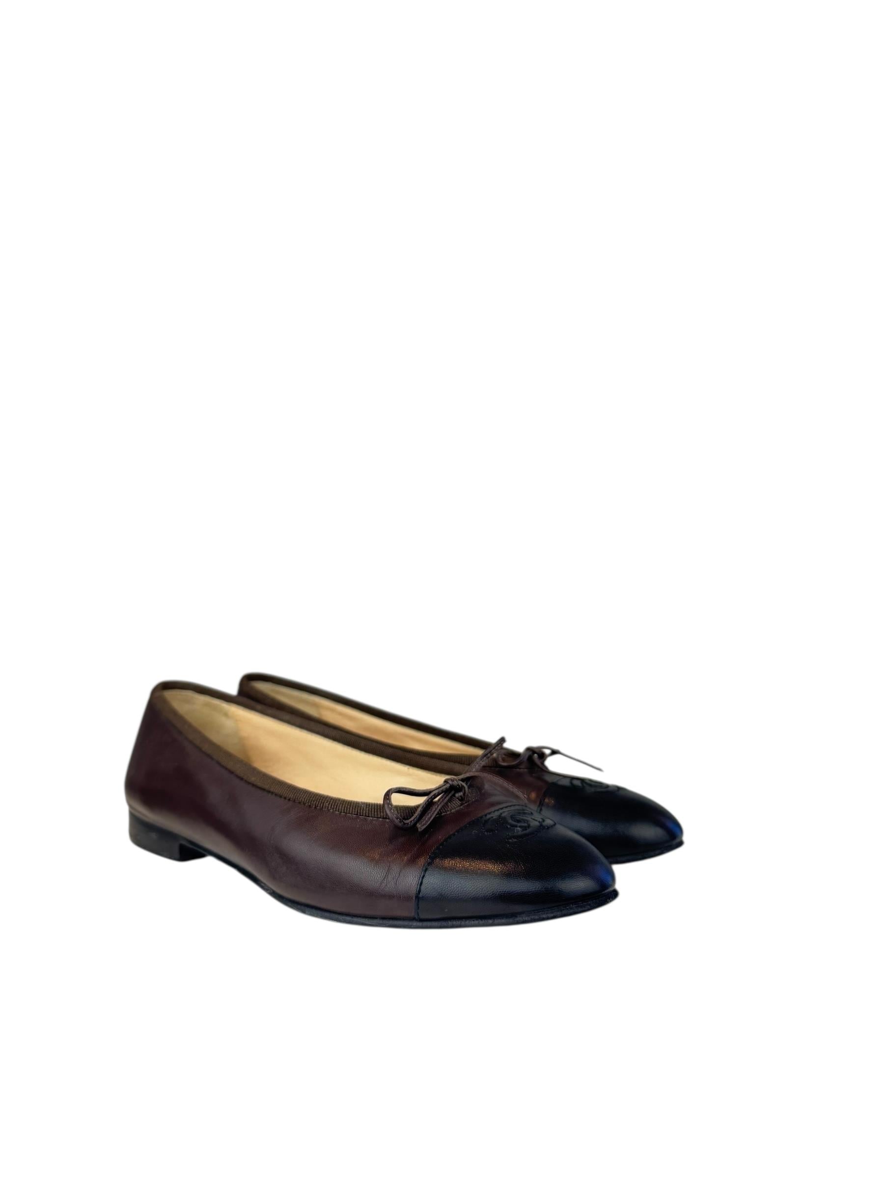 CHANEL BROWN LEATHER BALLET FLATS