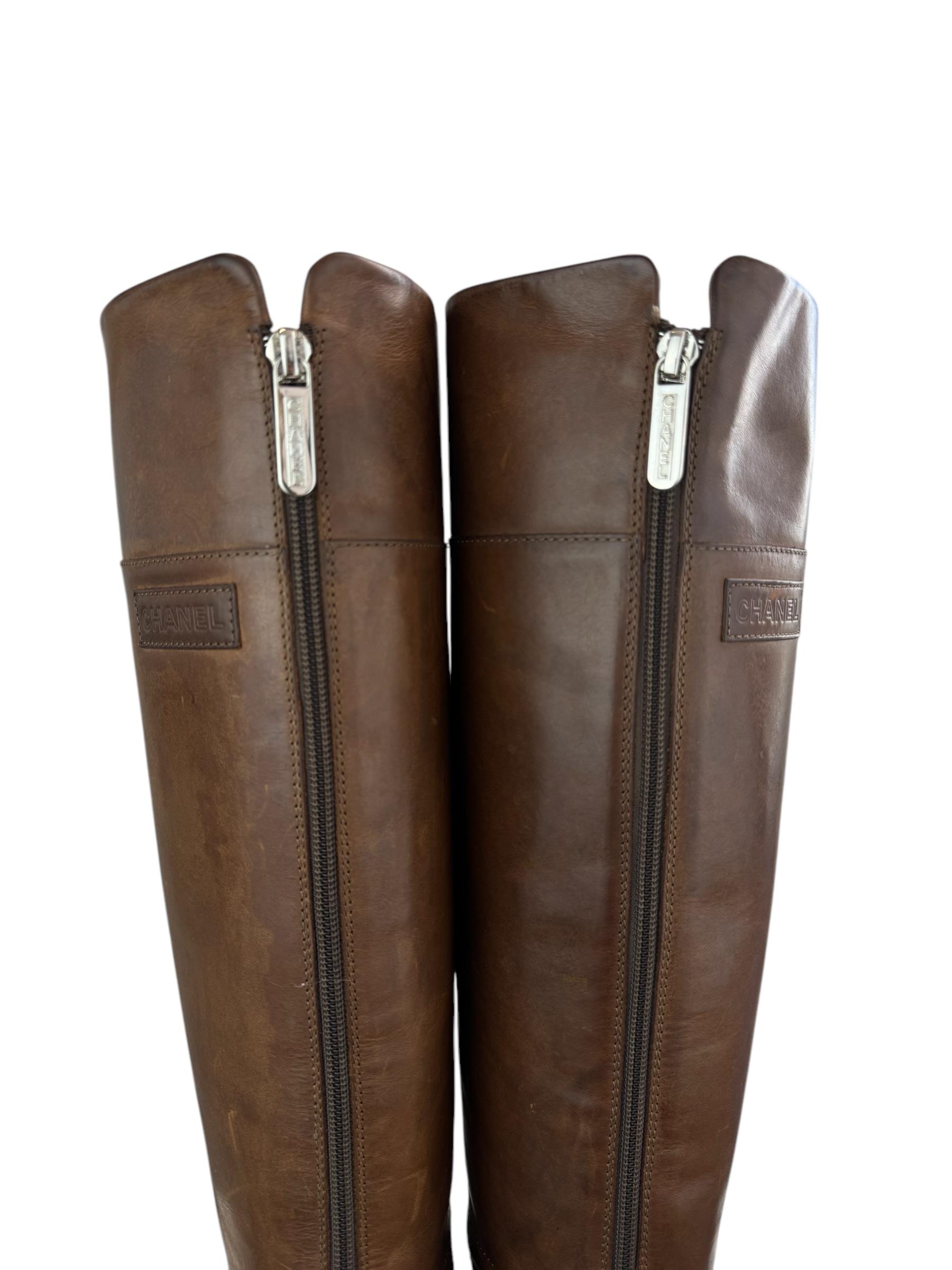 CHANEL BROWN LEATHER ÇİZME
