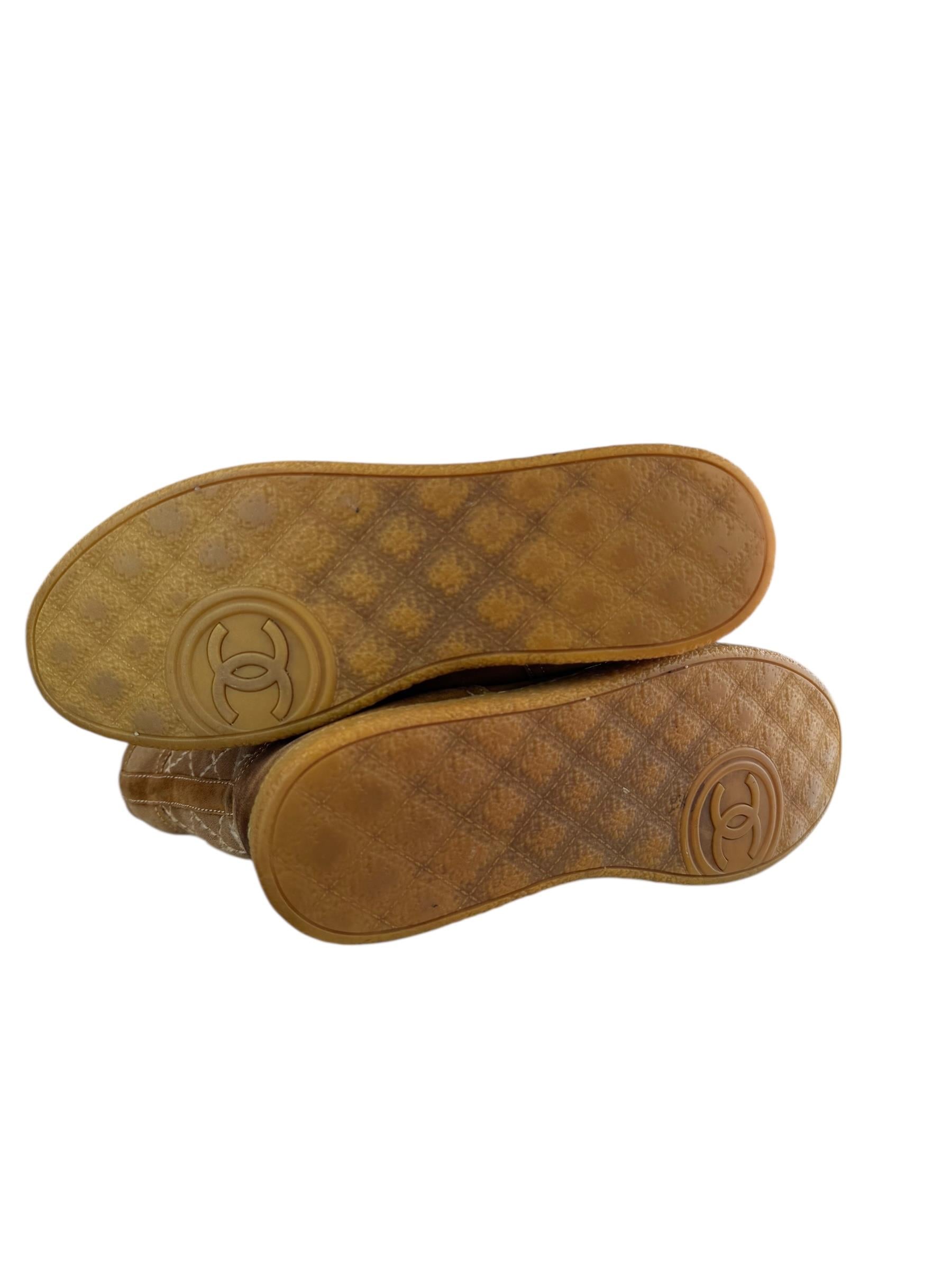 CHANEL BROWN SUEDE BOOTS