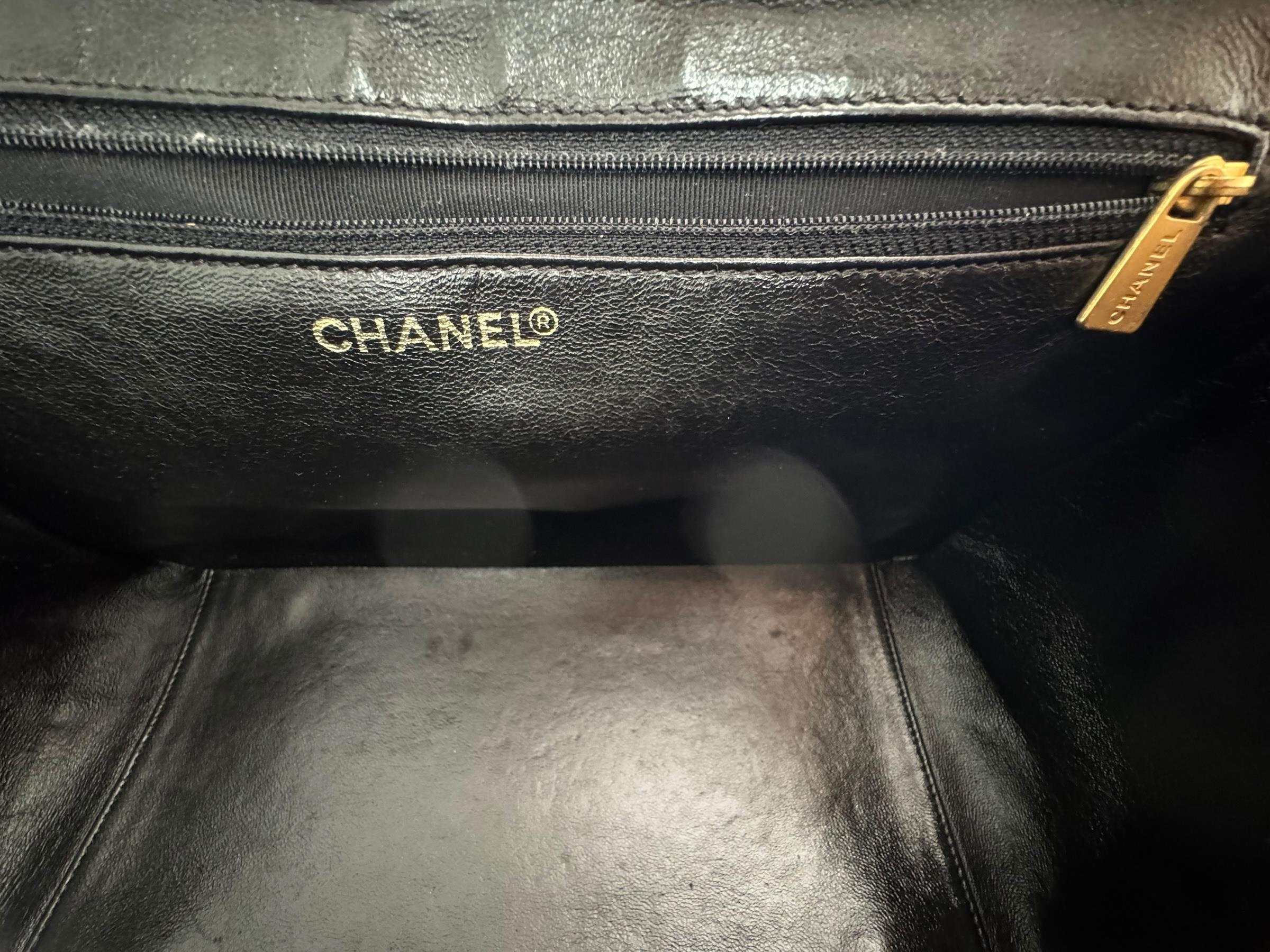 CHANEL CAVIAR CC SHOPPING BAG