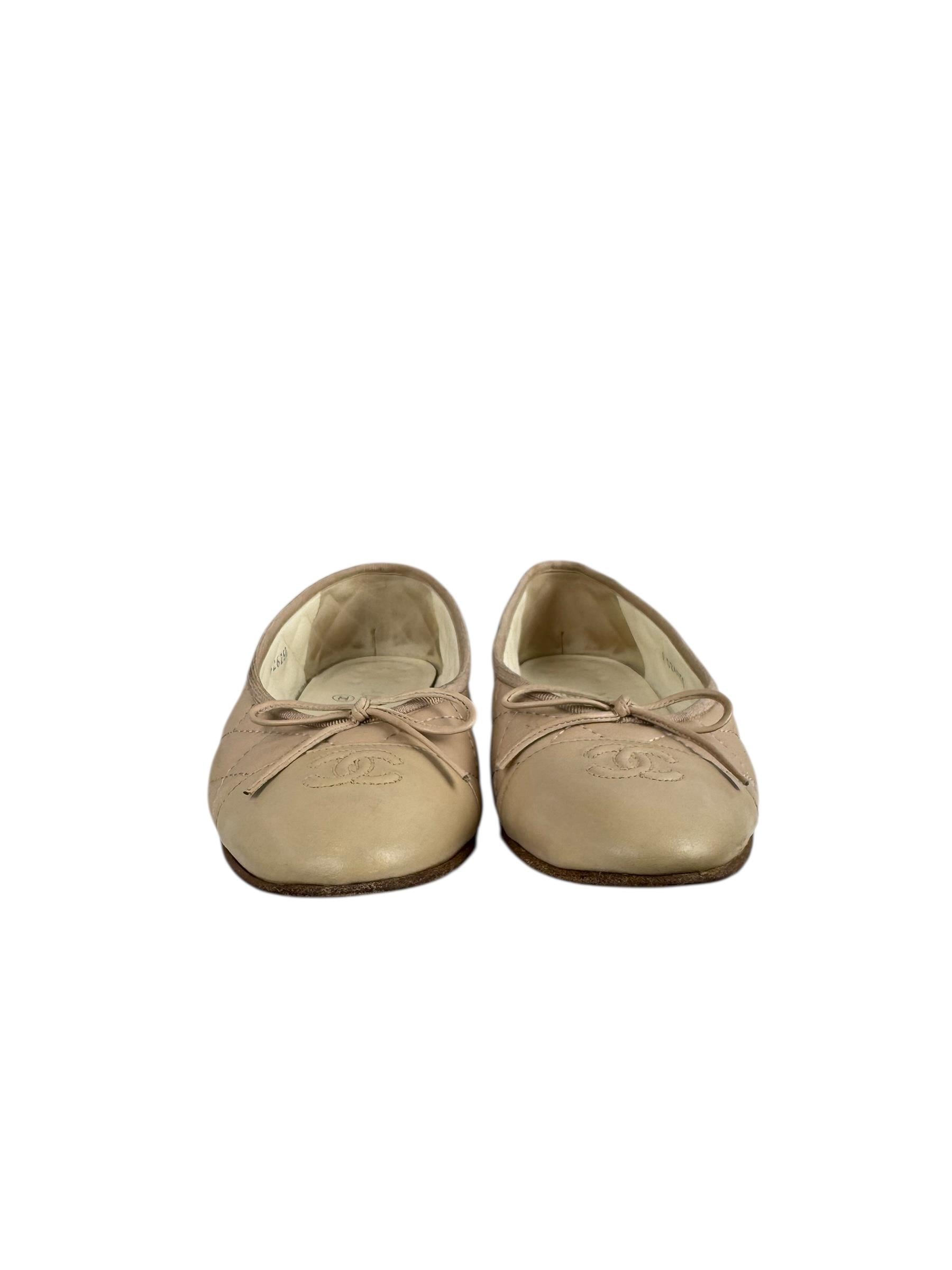 CHANEL CC BEIGE BALLET FLATS