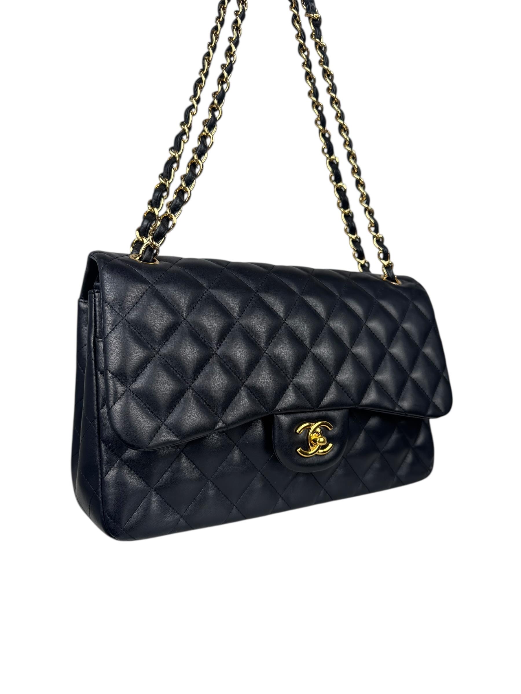 CHANEL CLASSIC LUMBSKIN DOUBLE FLAP JUMBO BAG