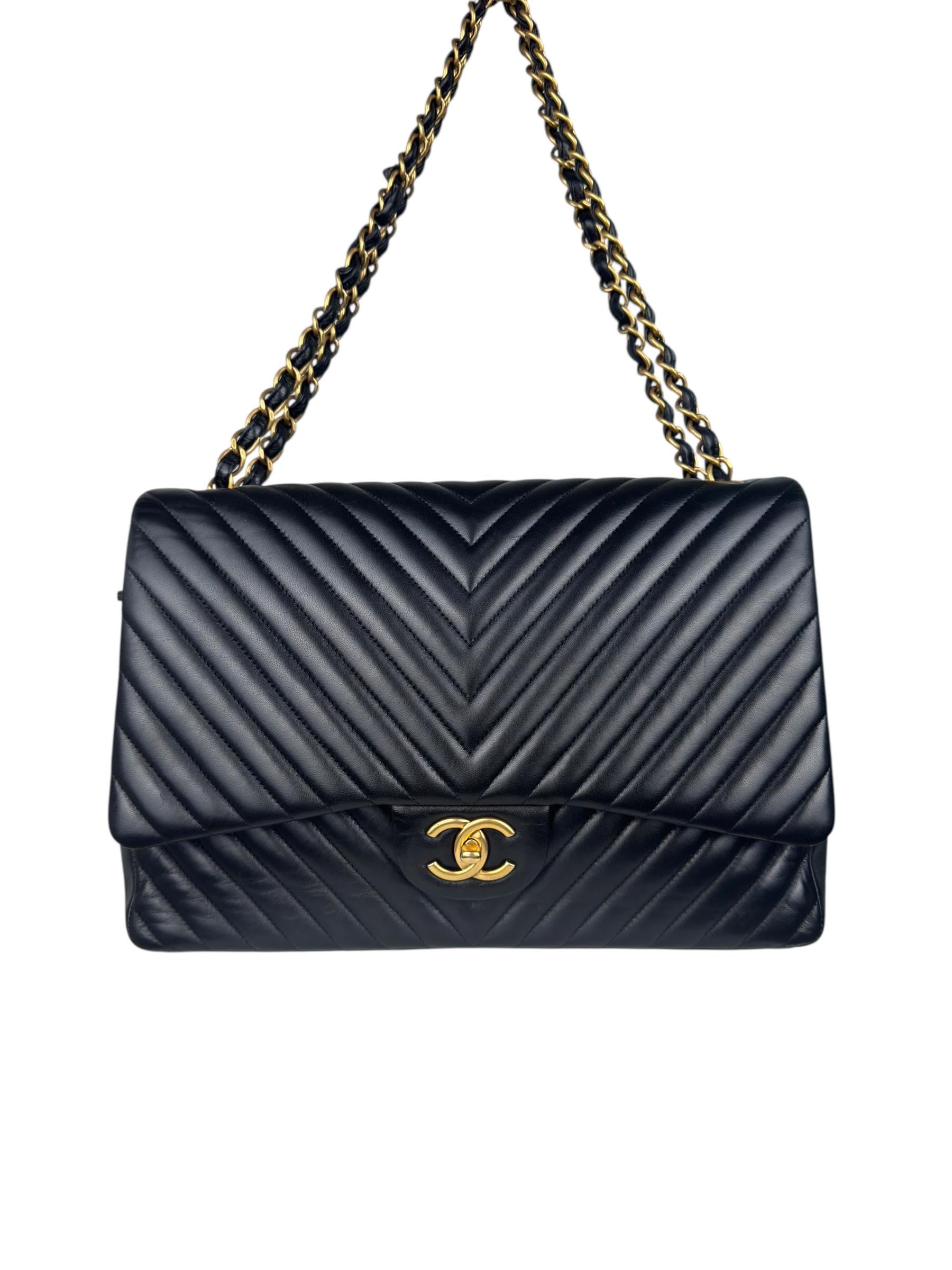 CHANEL CLASSIC MAXI CHEVRON DOUBLE FLAP BAG