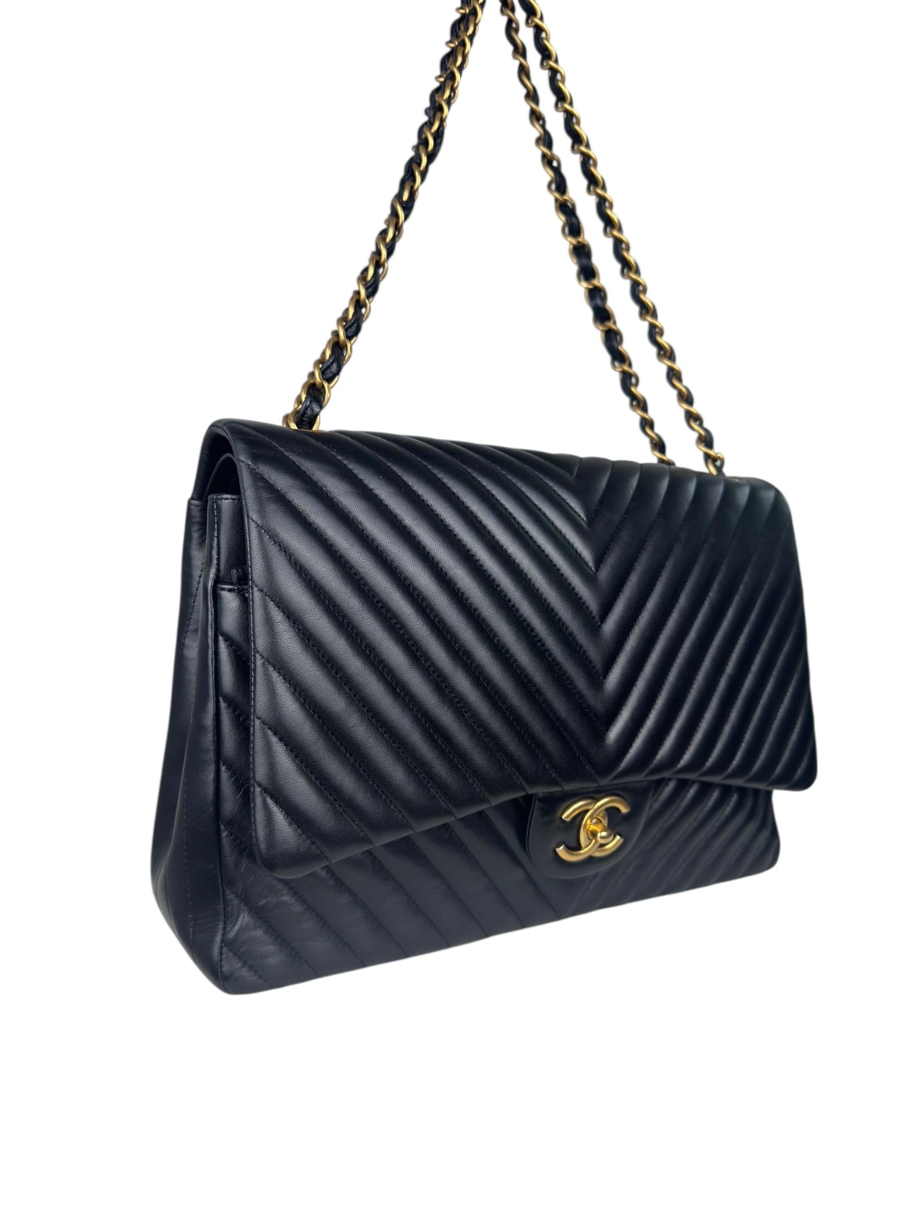CHANEL CLASSIC MAXI CHEVRON DOUBLE FLAP BAG