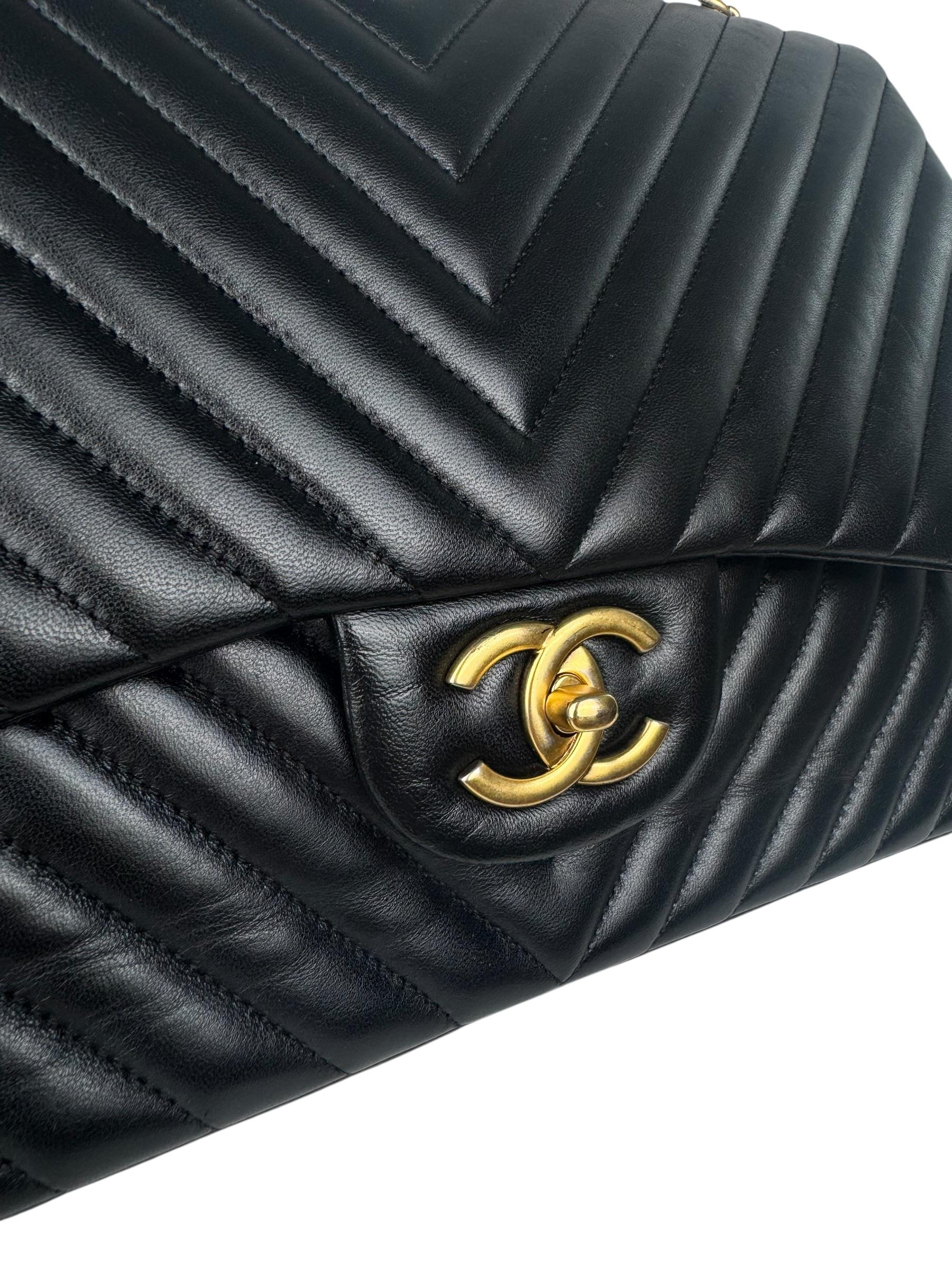 CHANEL CLASSIC MAXI CHEVRON DOUBLE FLAP BAG