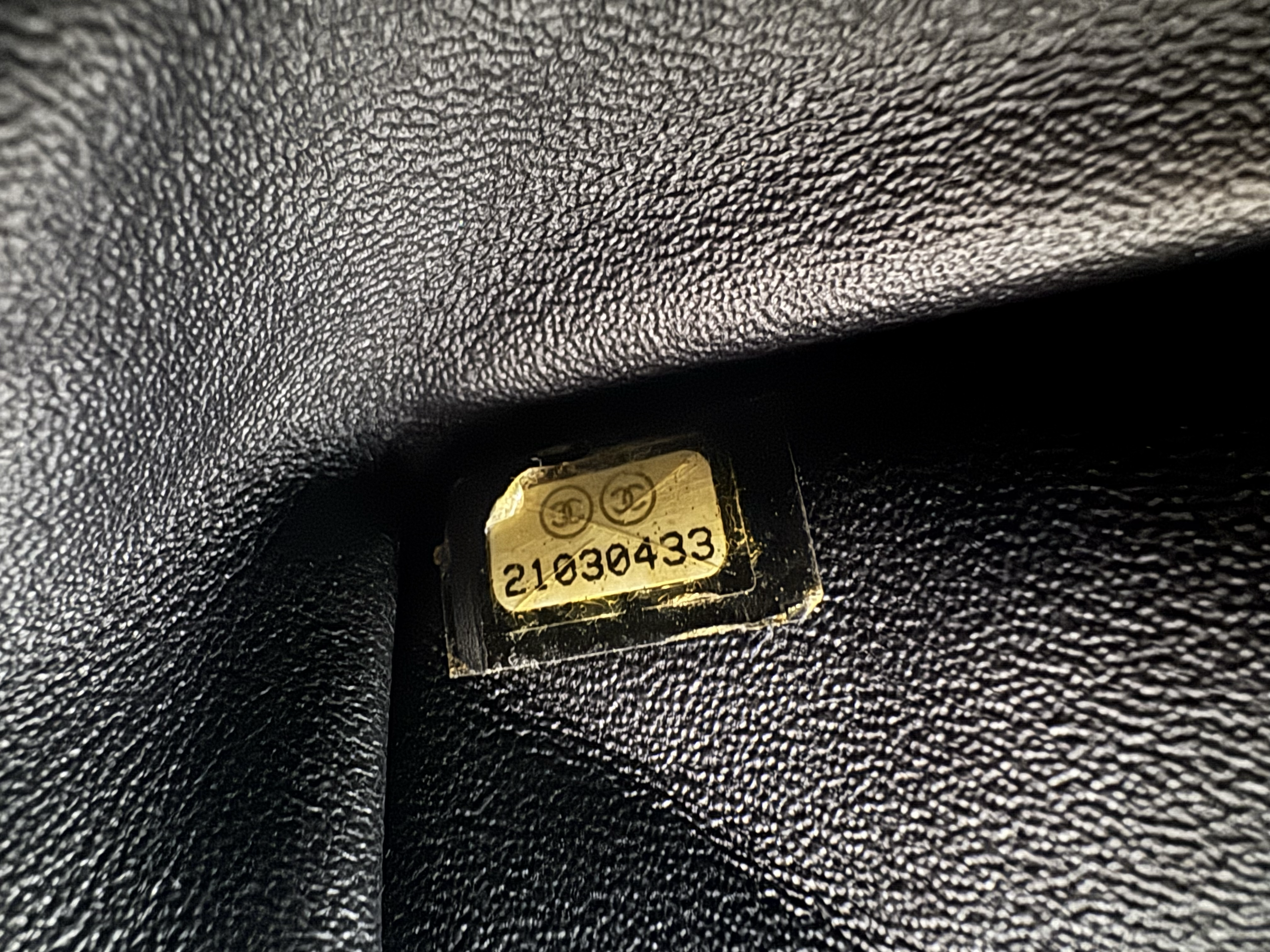 CHANEL CLASSIC MAXI CHEVRON DOUBLE FLAP BAG