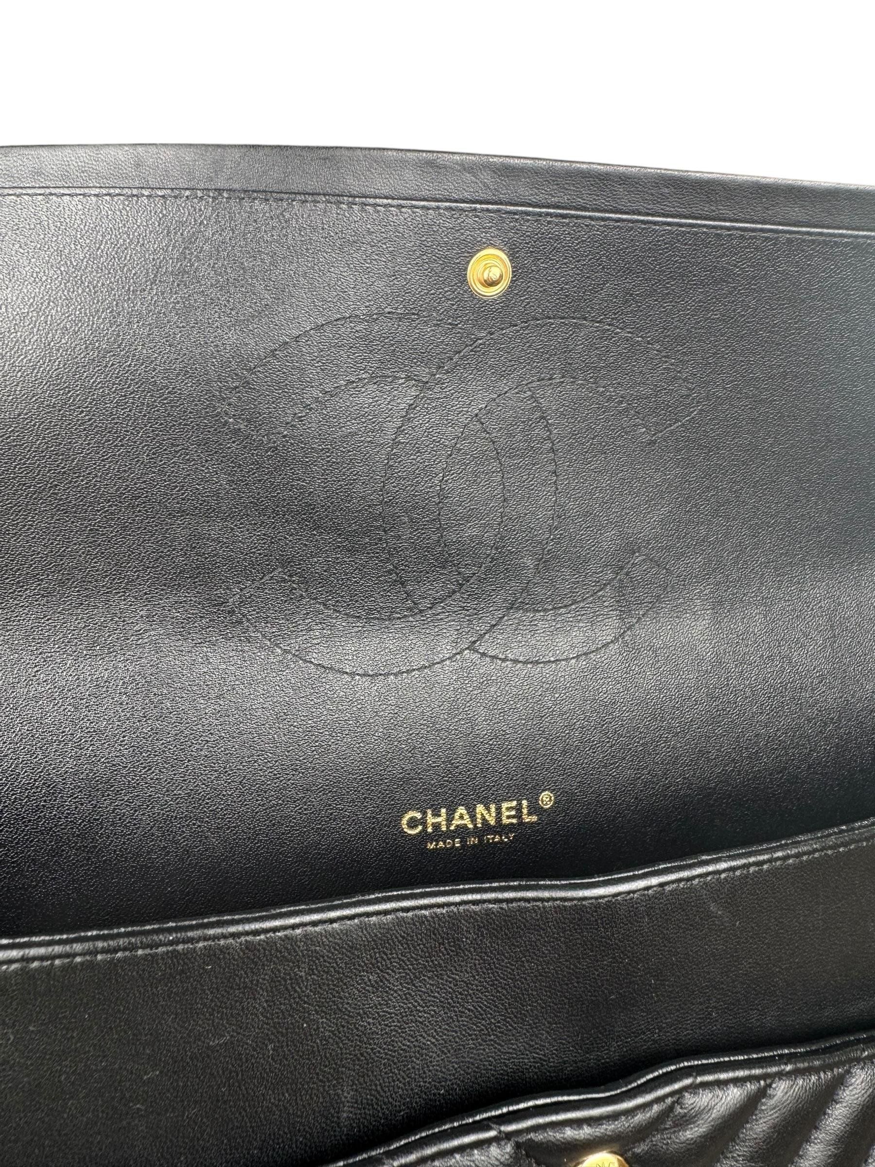 CHANEL CLASSIC MAXI CHEVRON DOUBLE FLAP BAG