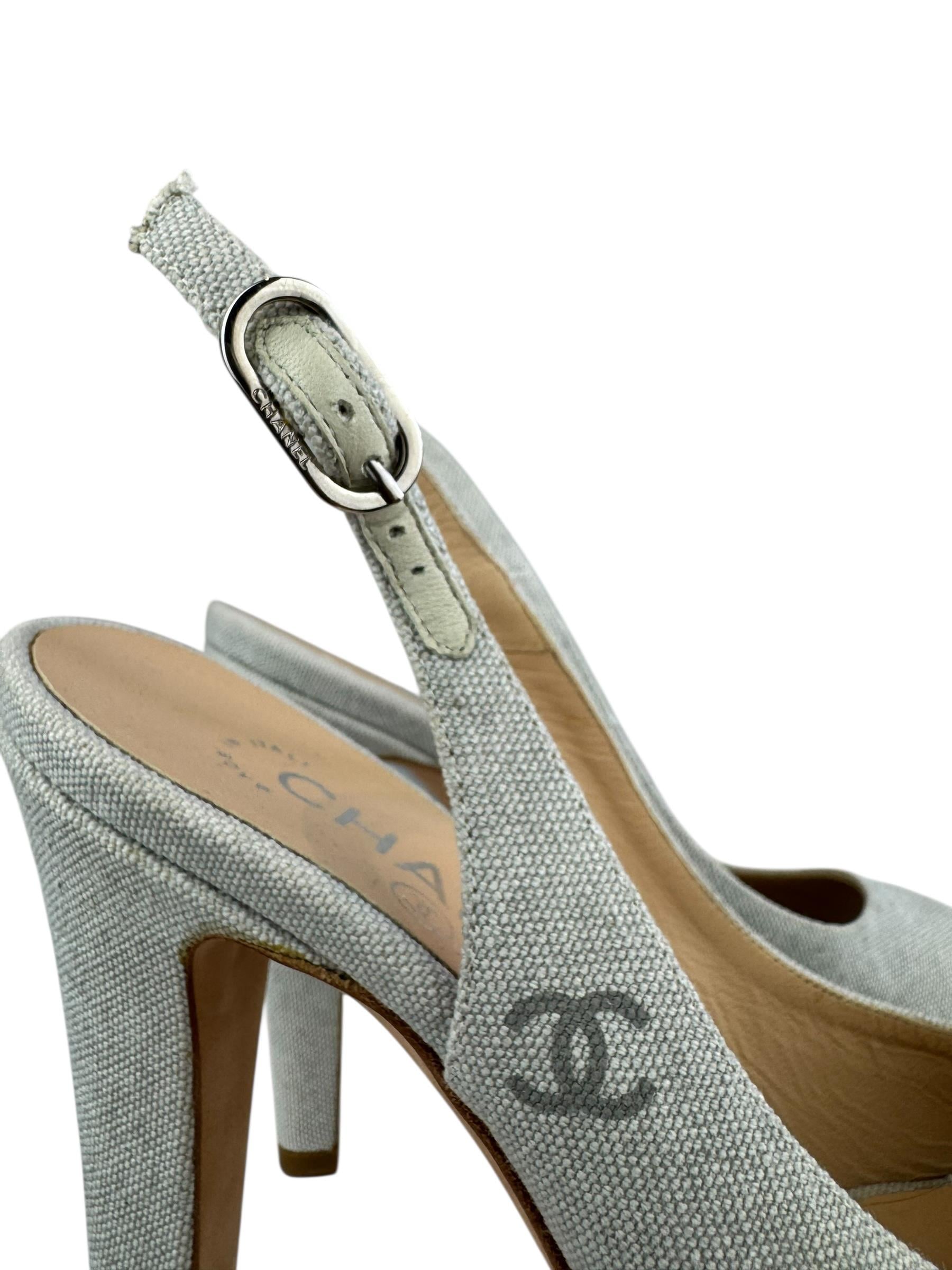CHANEL GRAY DENIM CC LOGO HEELS