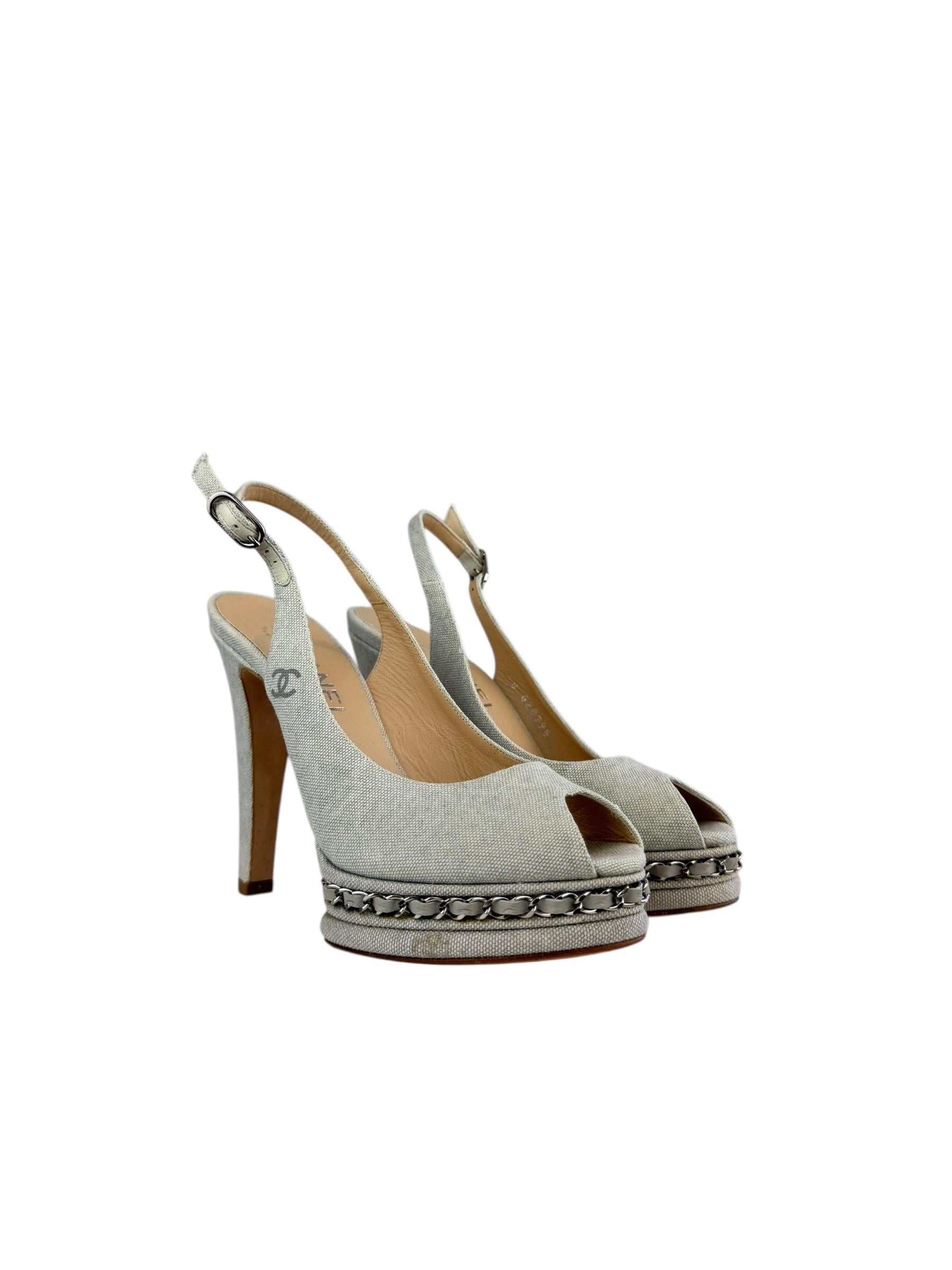 CHANEL GRAY DENIM CC LOGO HEELS