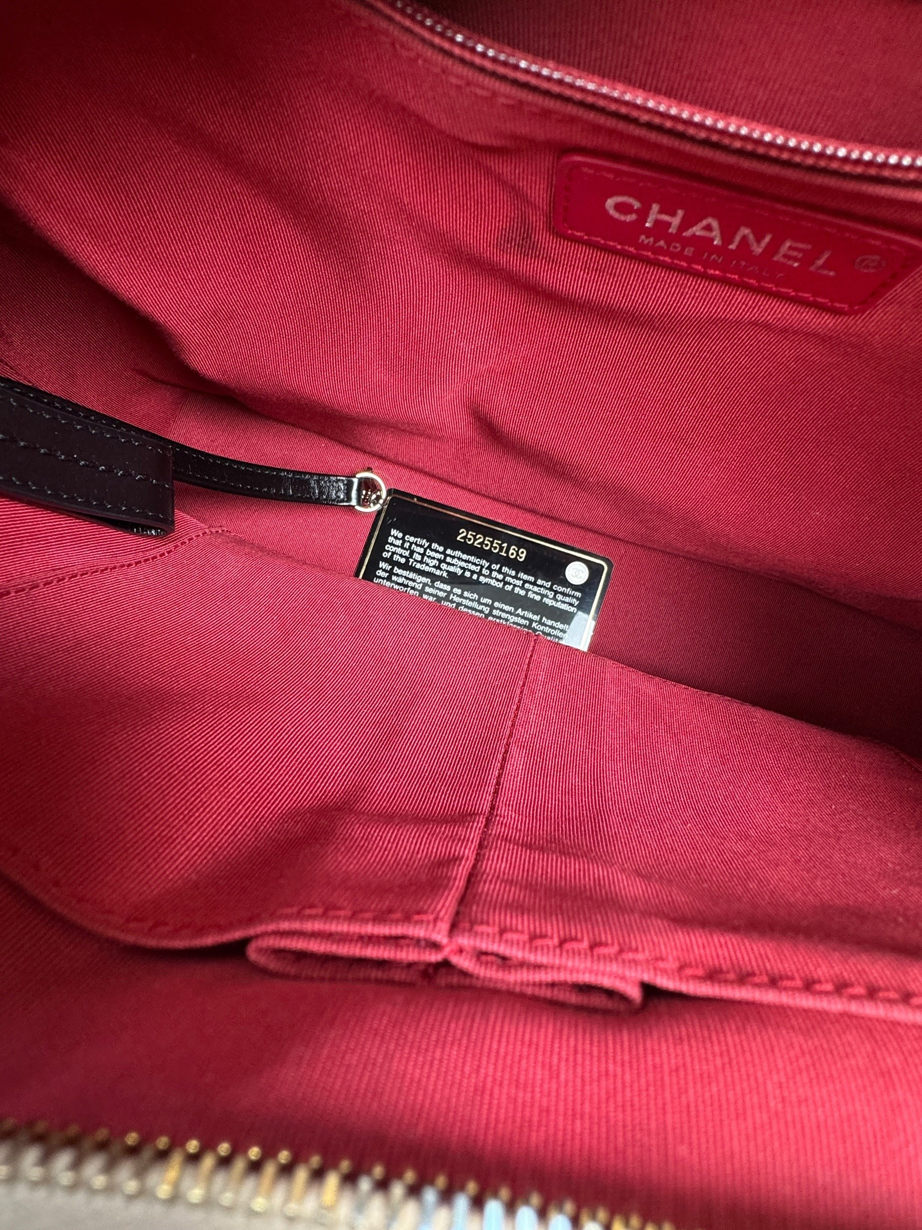 CHANEL LARGE GABRIELLE SHOULDER BAG