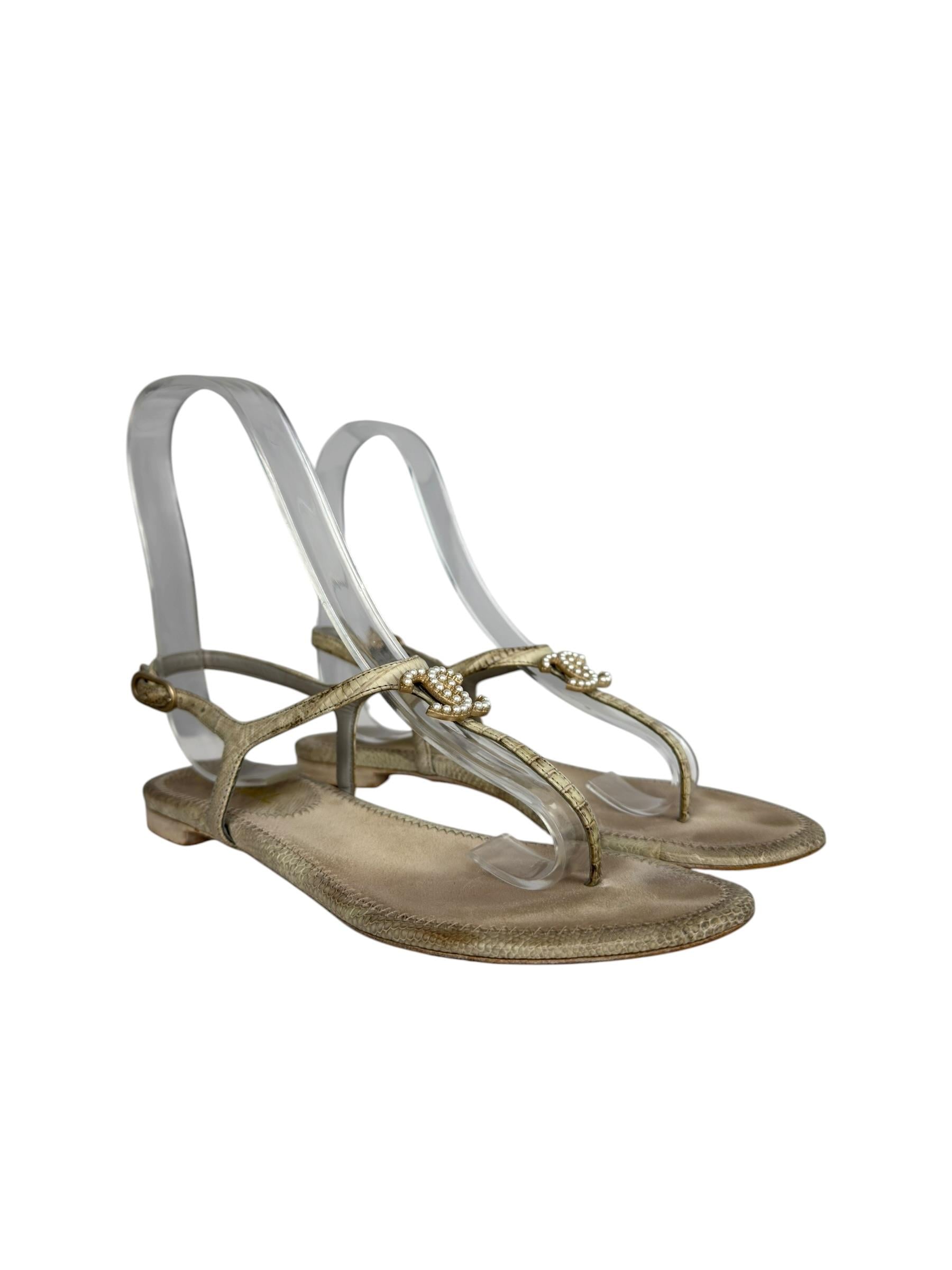 CHANEL LEATHER CC LOGO SANDALS