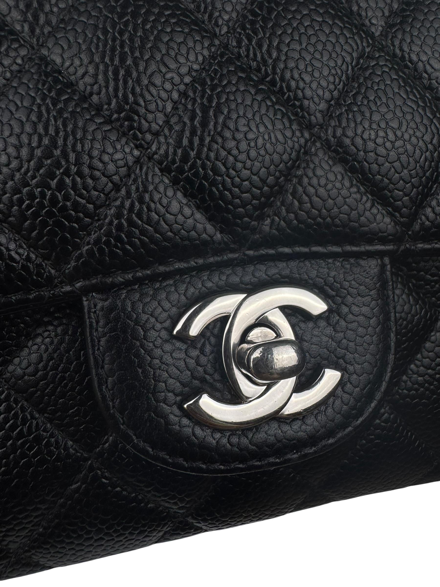 CHANEL MEDIUM CLASSIC CAVIAR LEATHER DOUBLE FLAP BAG