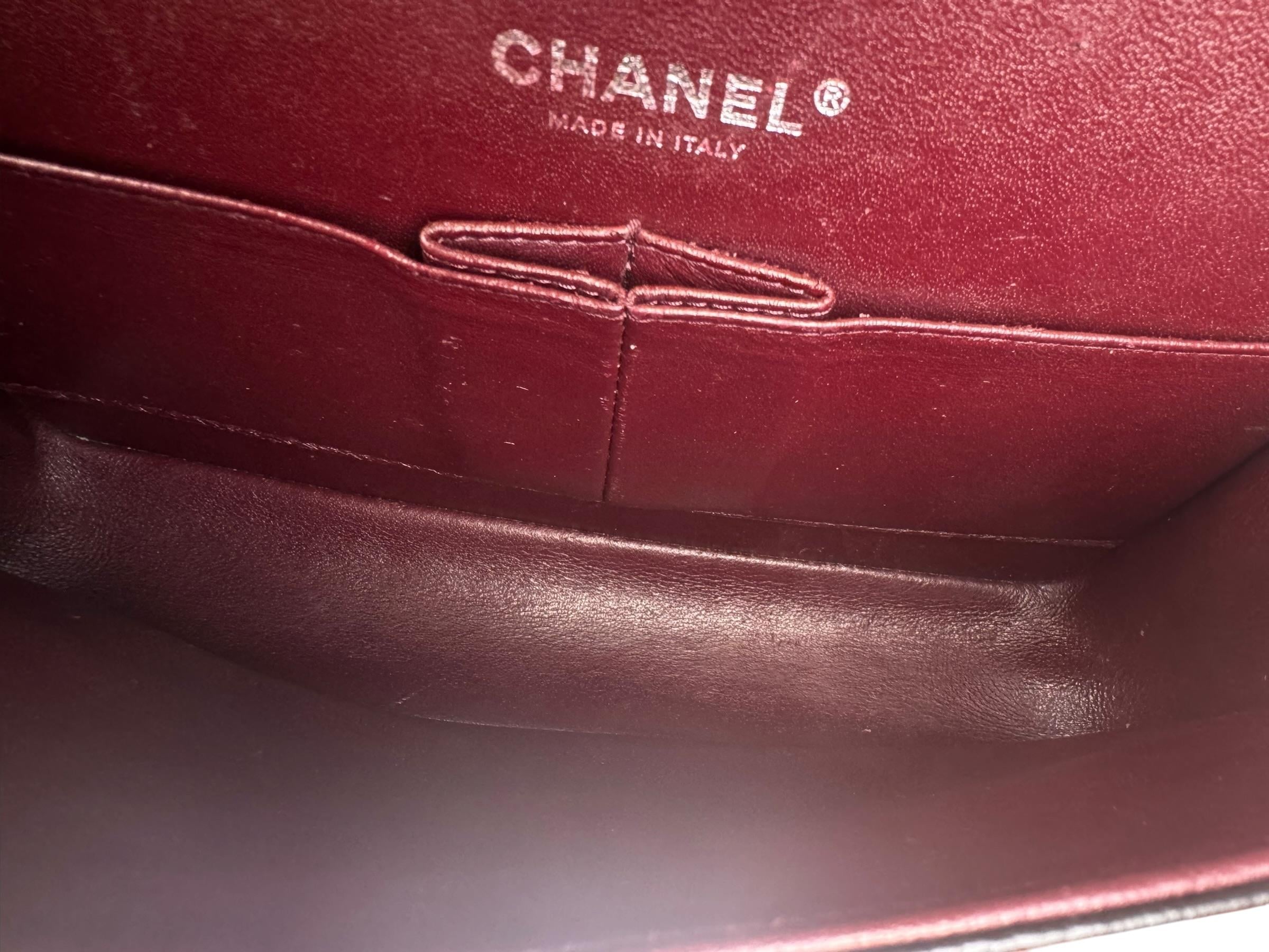 CHANEL MEDIUM CLASSIC CAVIAR LEATHER DOUBLE FLAP BAG