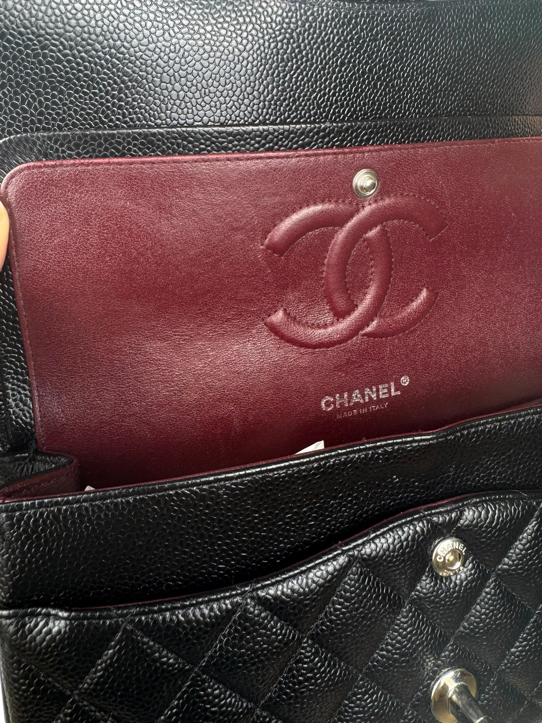 CHANEL MEDIUM CLASSIC CAVIAR LEATHER DOUBLE FLAP BAG