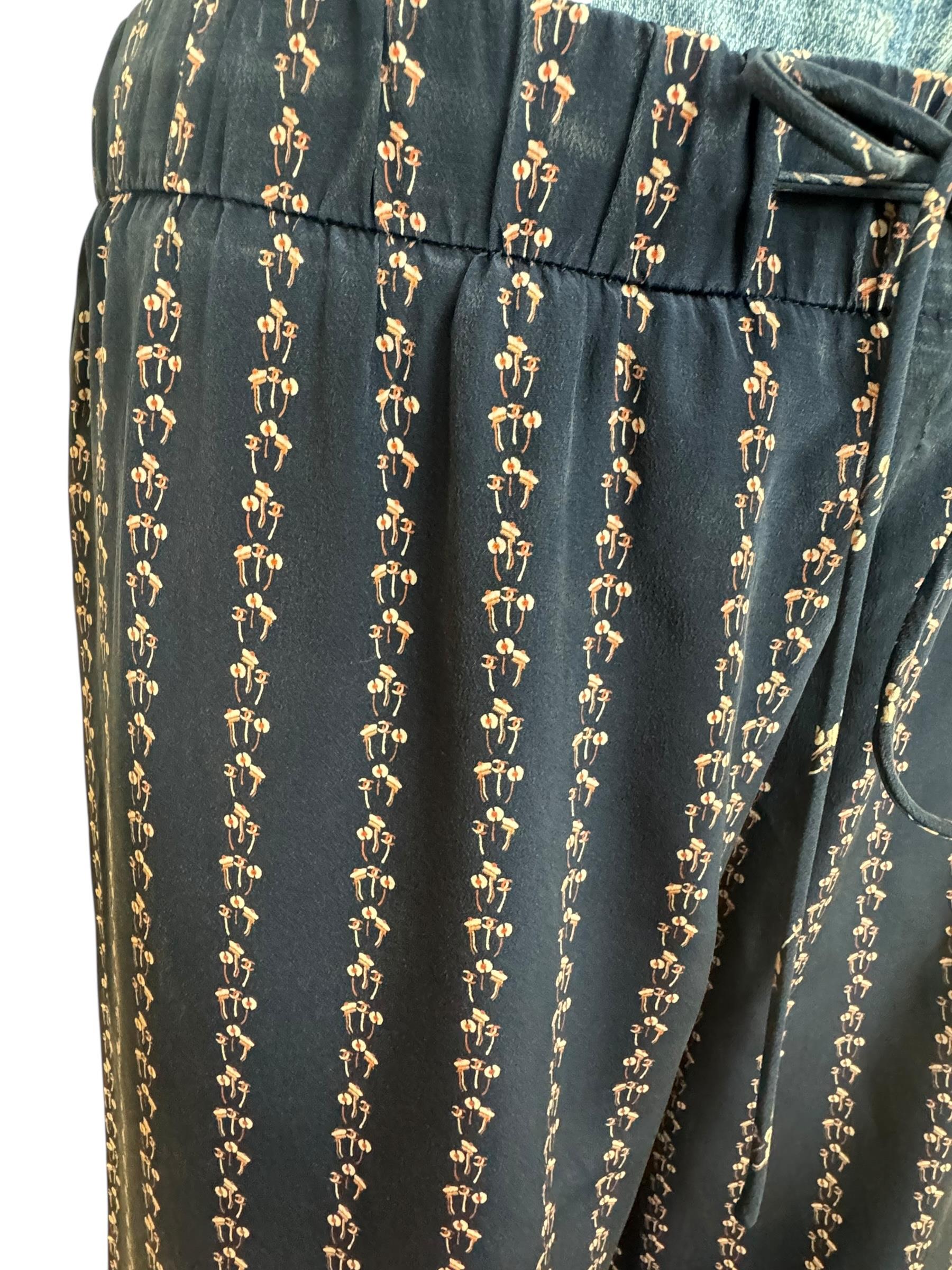 CHANEL NAVY BLUE PRINTED SILK DENIM WAISTBAND PANTS