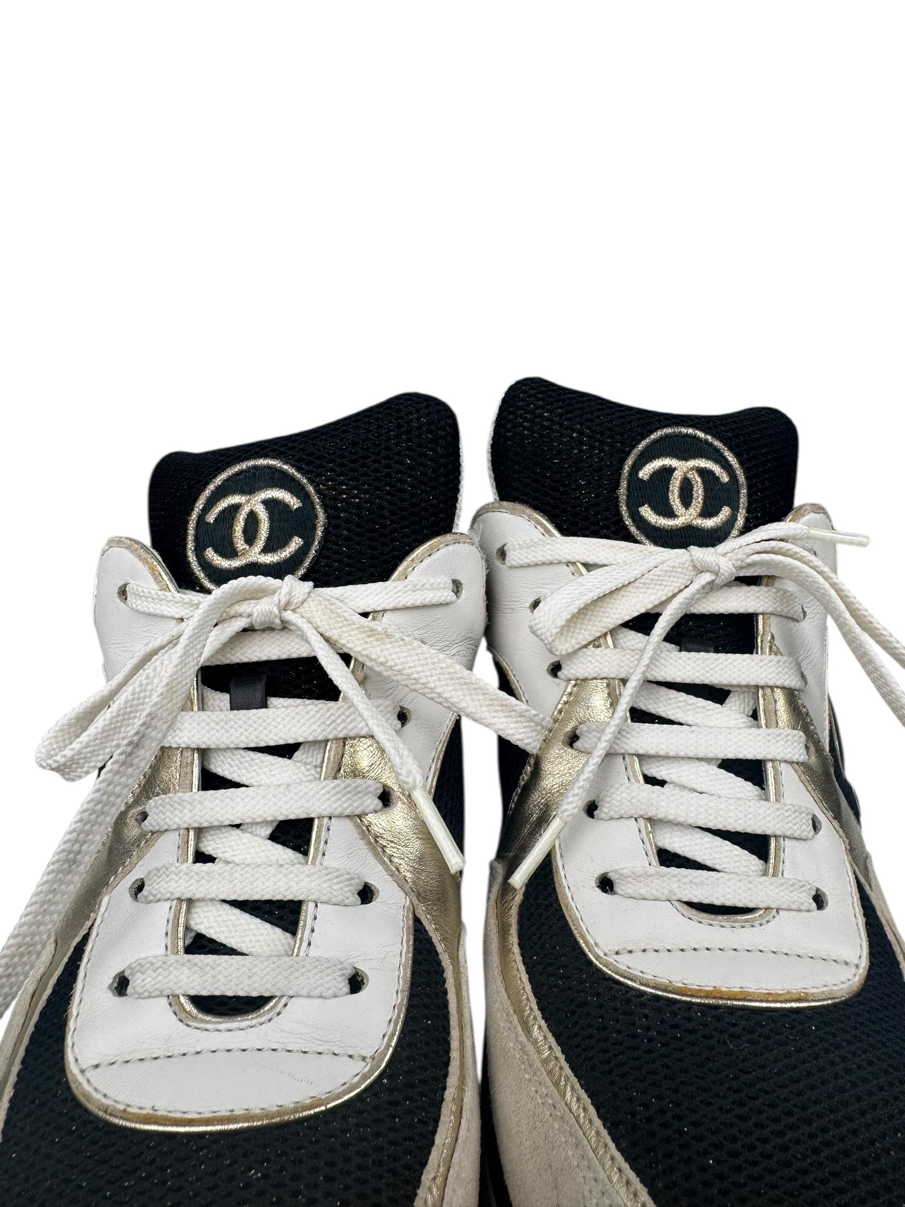 CHANEL NAVY GRAY INTERLOCKING SNEAKERS
