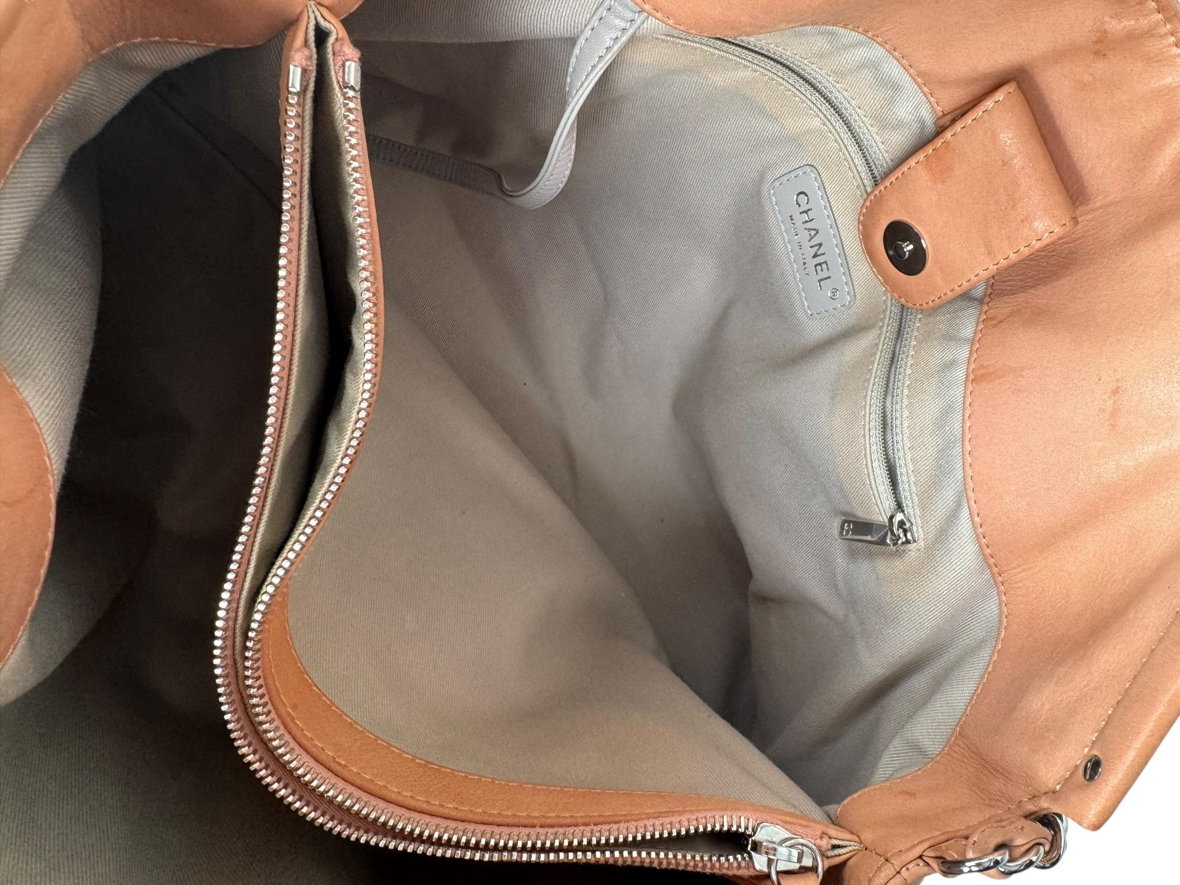 CHANEL SEA HIT LARGE TOTE