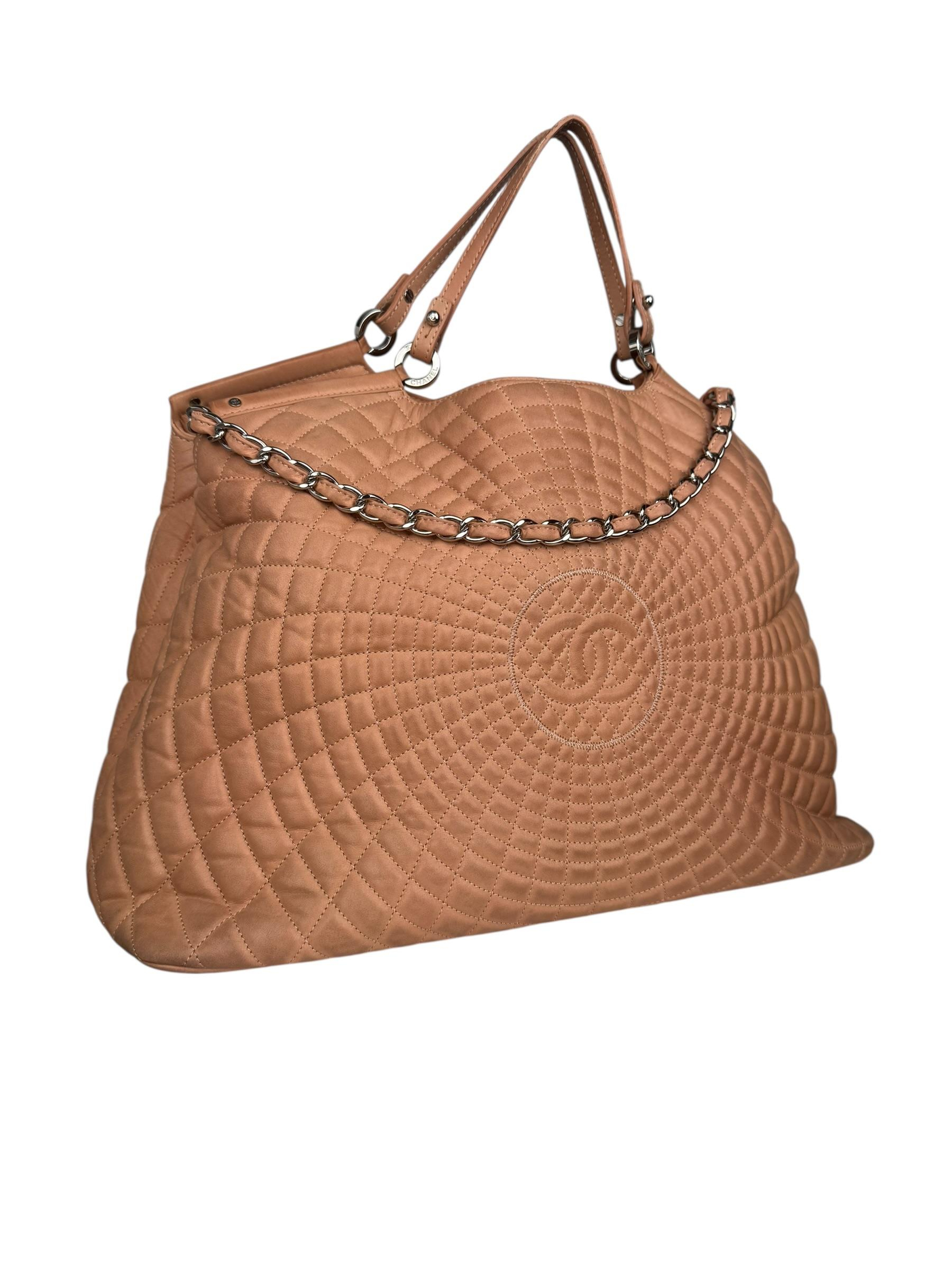 CHANEL SEA HIT LARGE TOTE