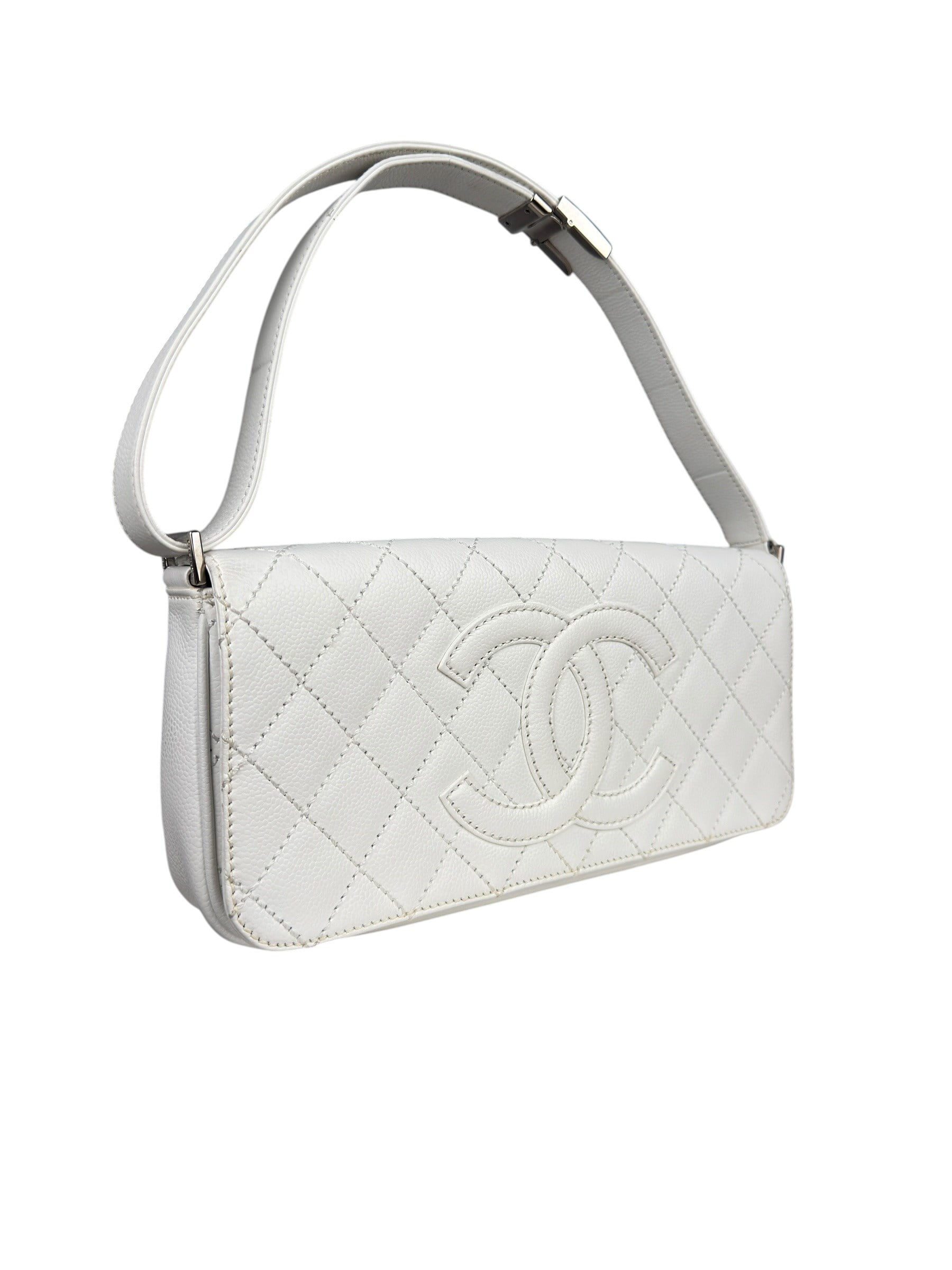 CHANEL WHITE CC LOGO QUILTED LEATHER  SHOULDER BAG