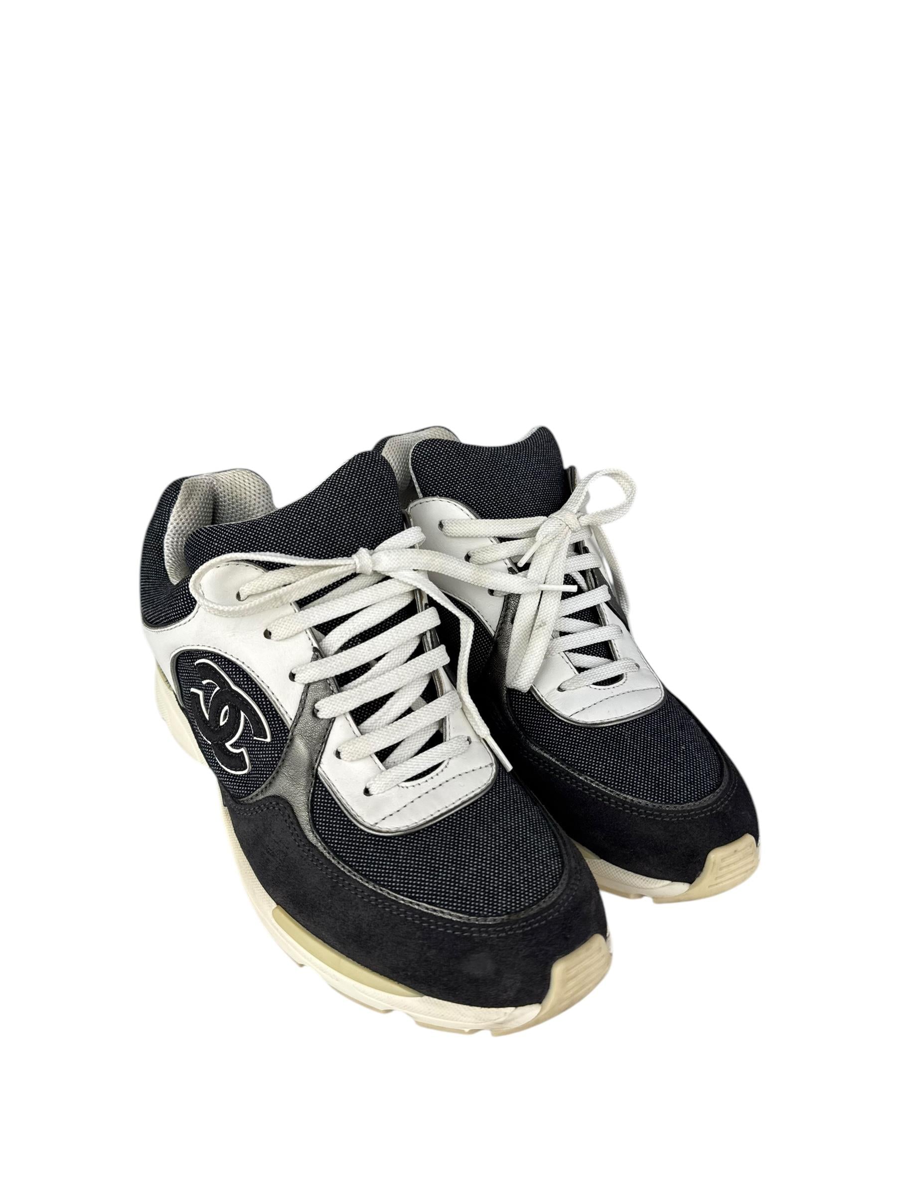 CHANEL WHITE NAVY DENIM CC CRUISE SNEAKERS