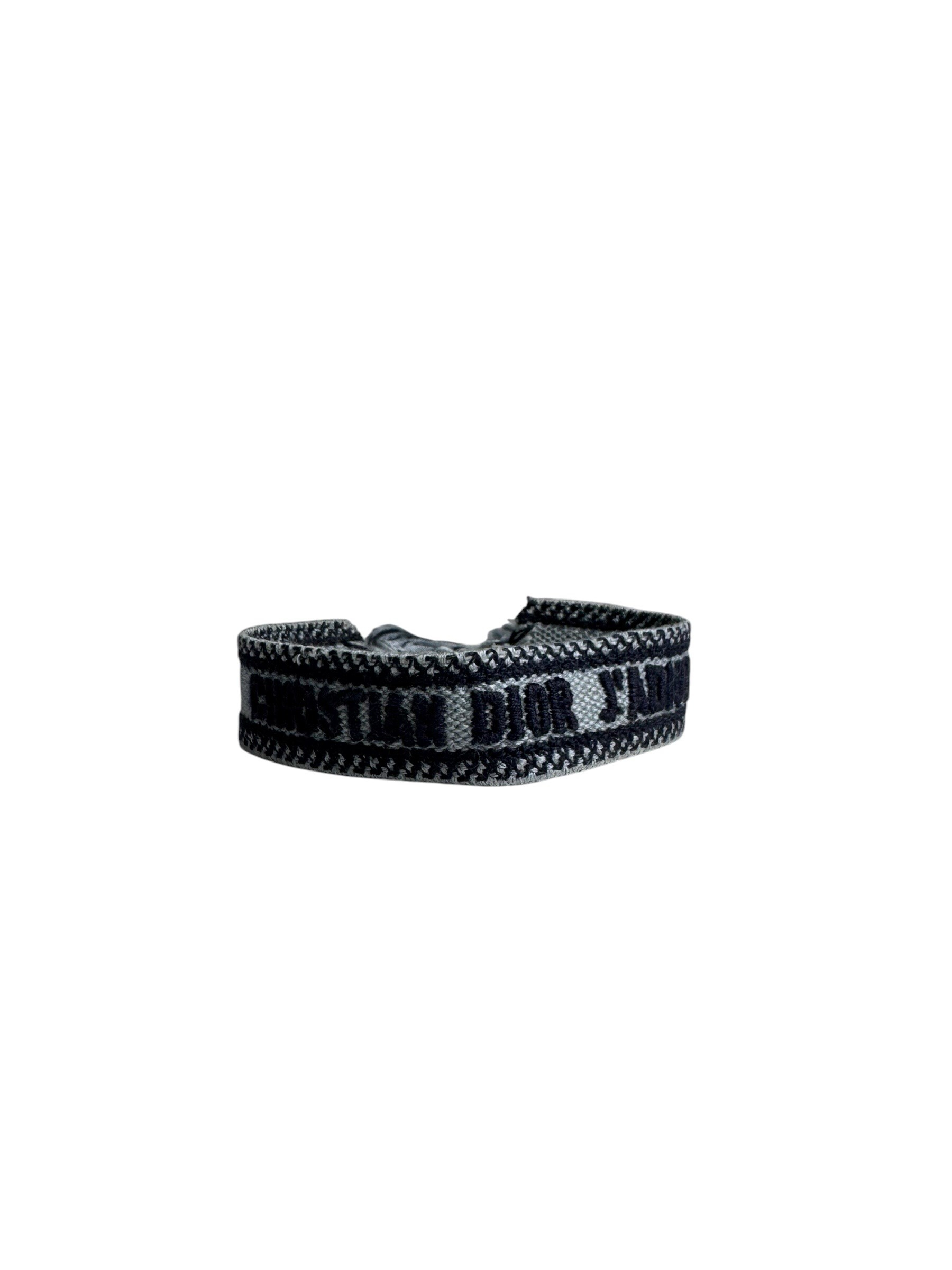 CHRISTIAN DIOR BLUE FRIENDSHIP BRACLET