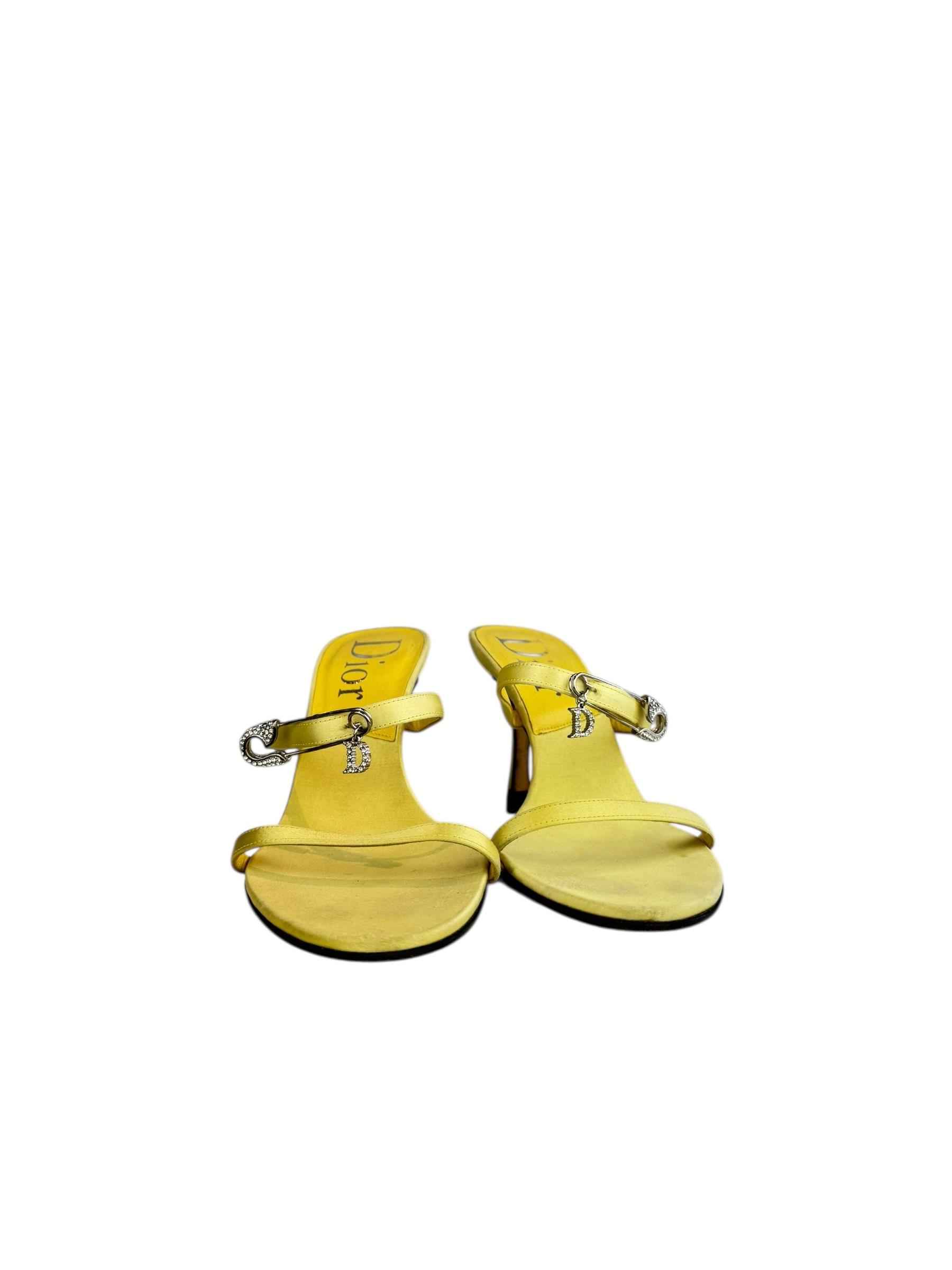 CHRISTIAN DIOR D CHARM HEELS