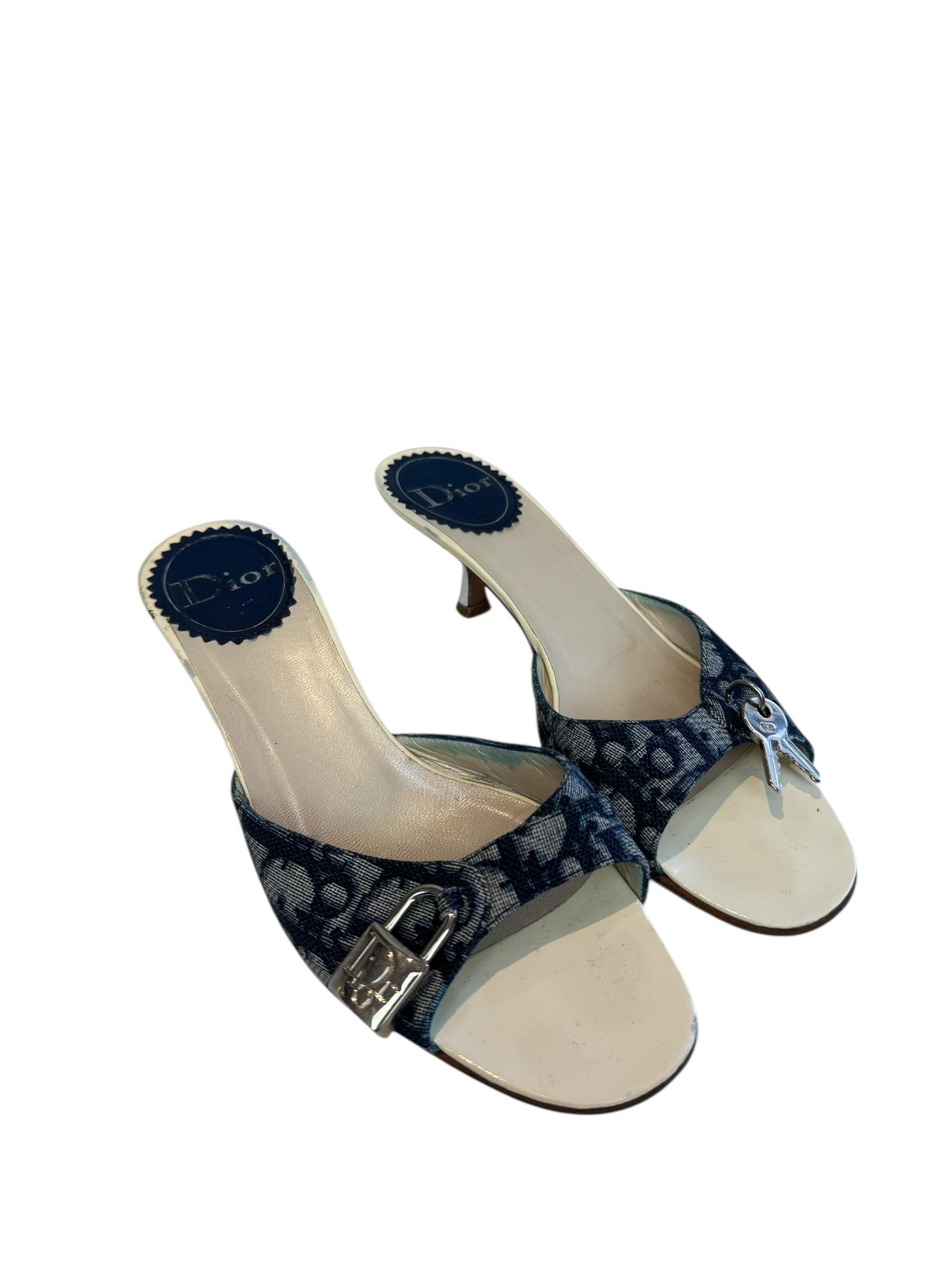 CHRISTIAN DIOR LOCK HEELS