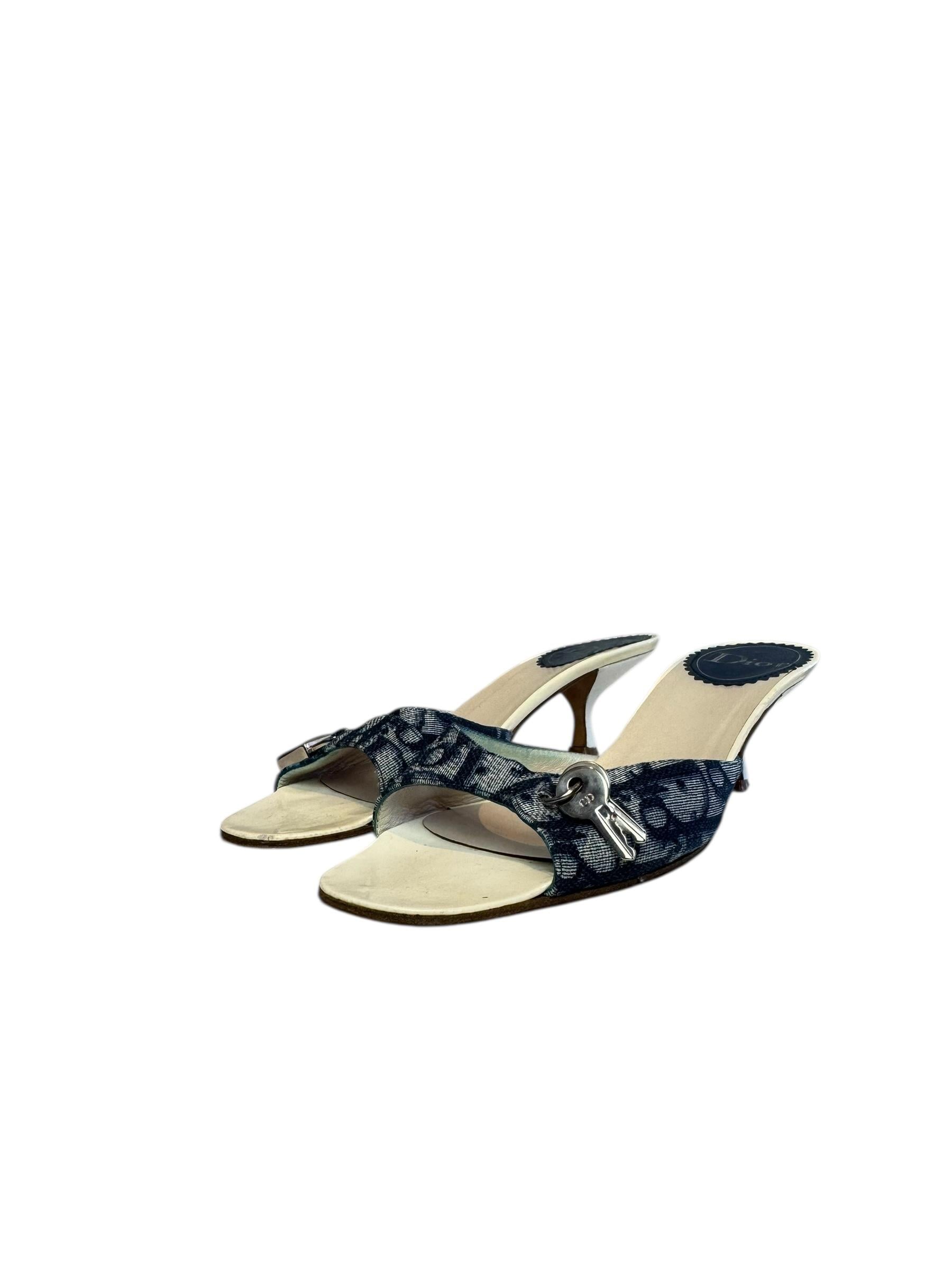 CHRISTIAN DIOR LOCK HEELS