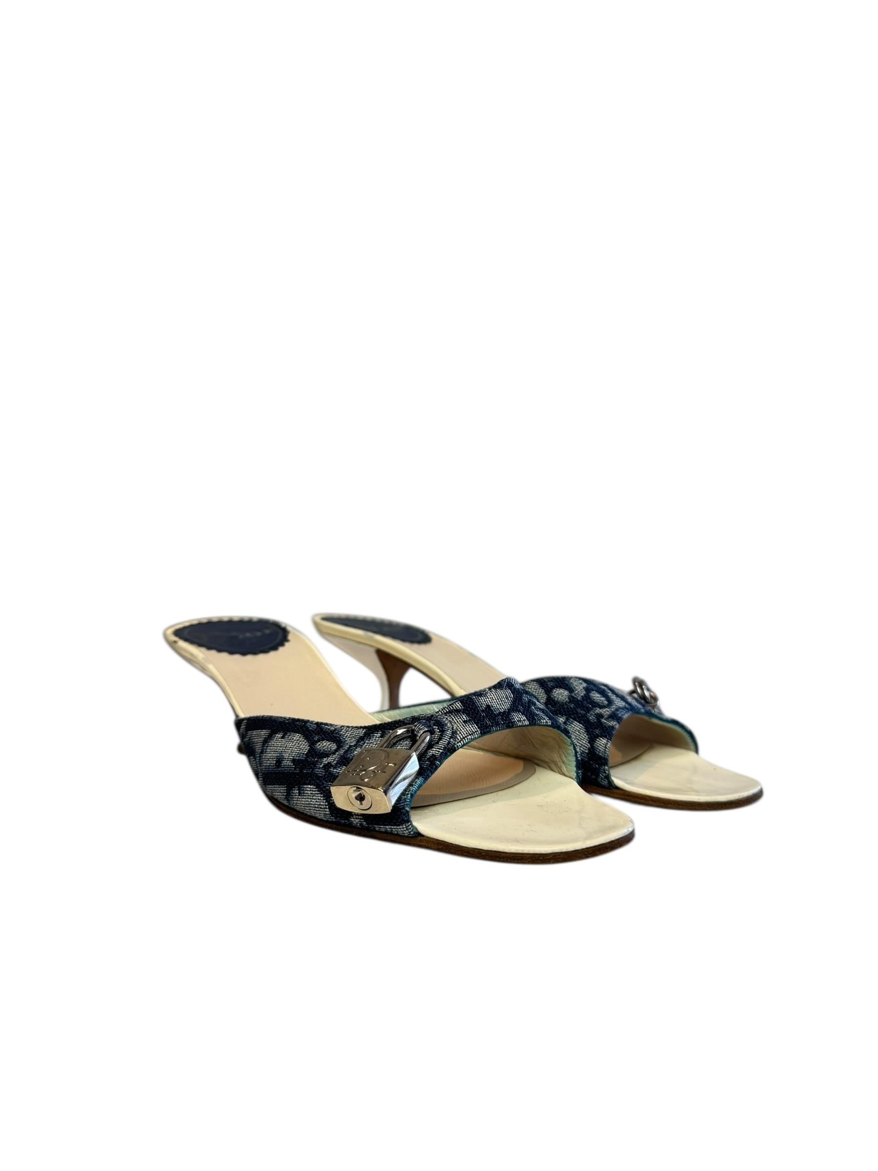 CHRISTIAN DIOR LOCK HEELS