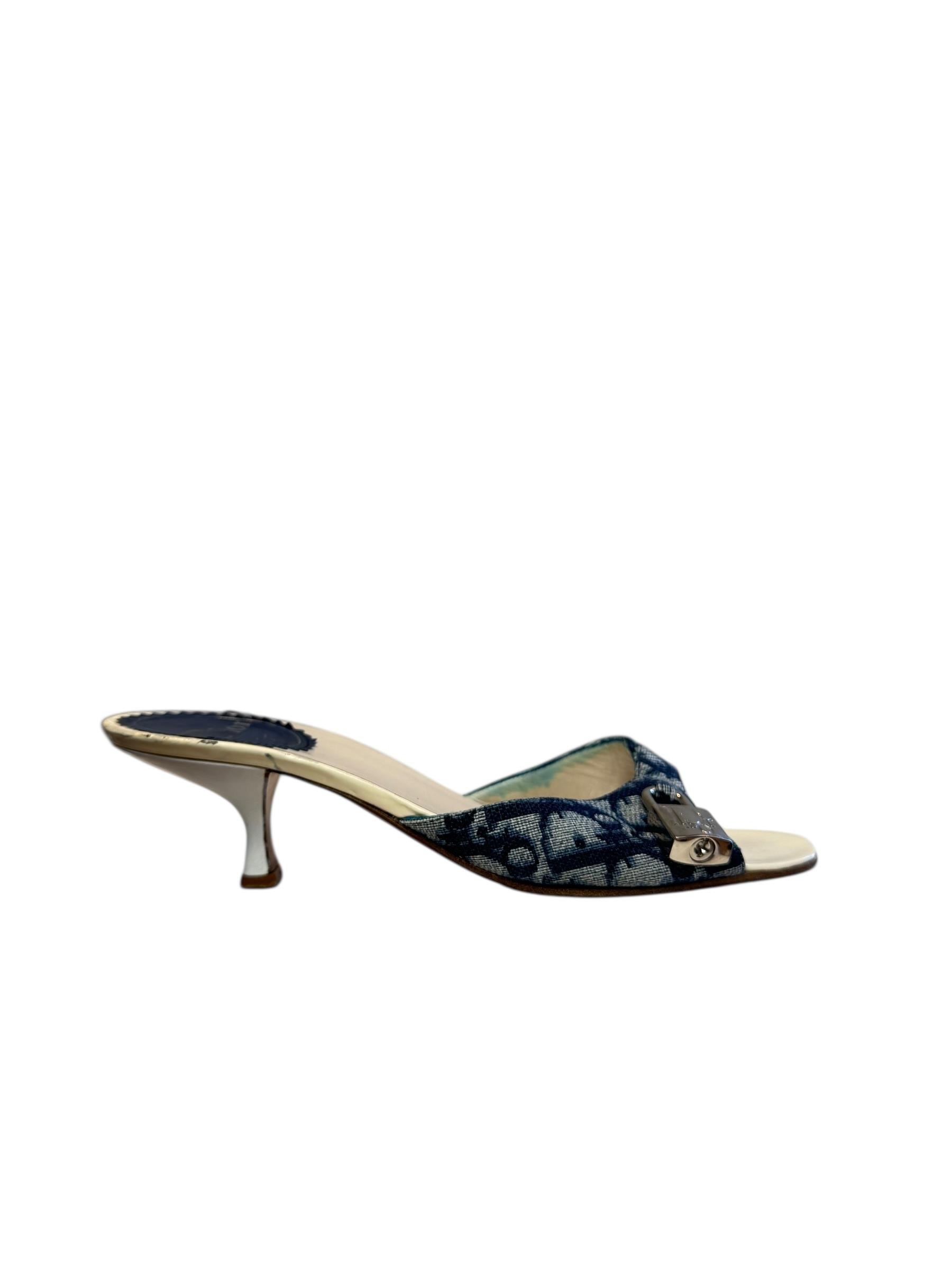 CHRISTIAN DIOR LOCK HEELS