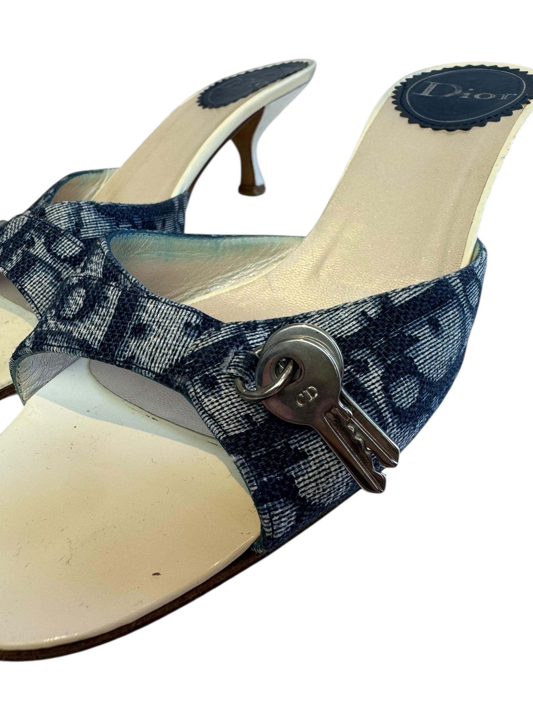 CHRISTIAN DIOR LOCK HEELS