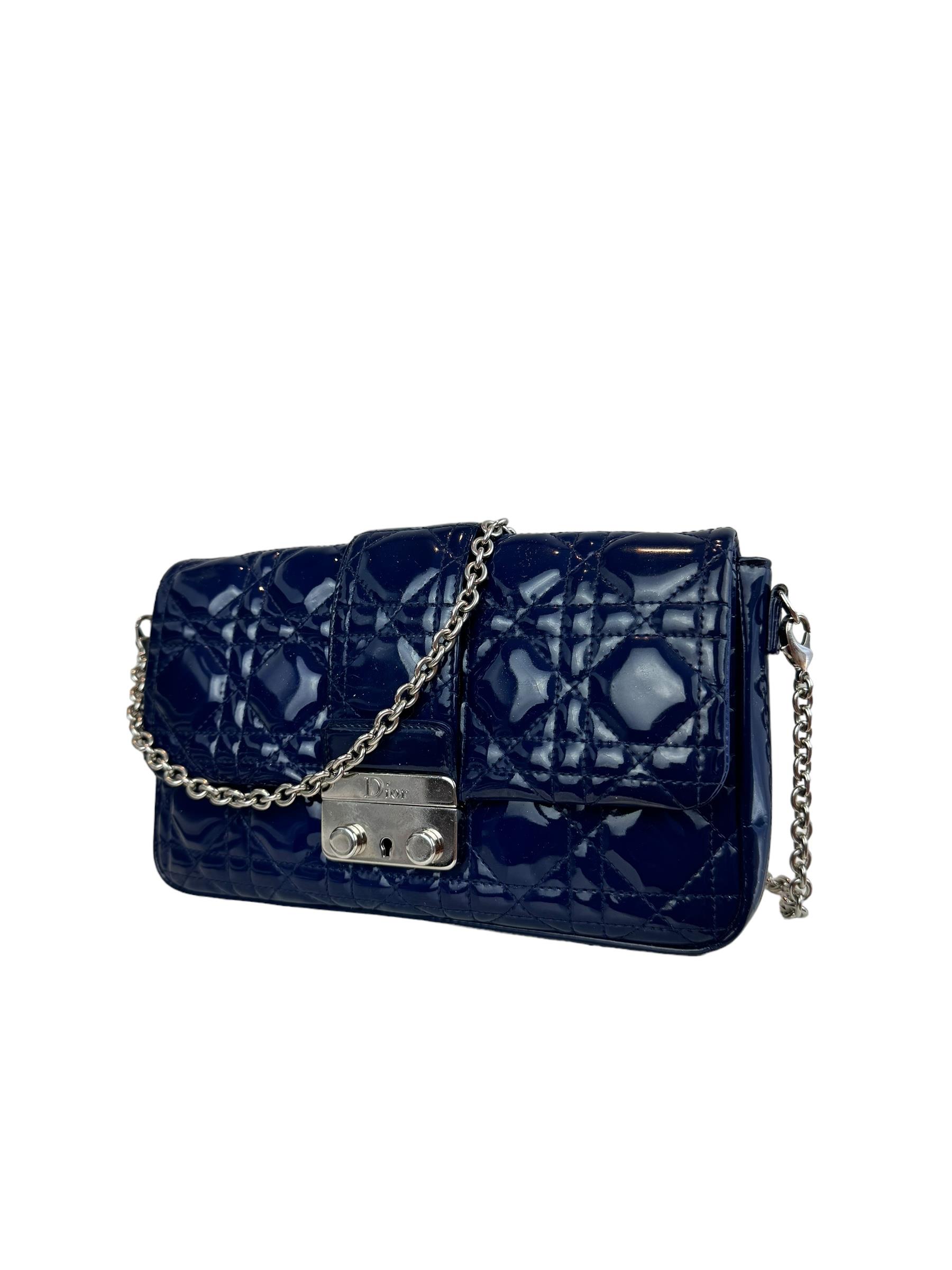 CHRISTIAN DIOR PATENT LEATHER CANNAGE ASKILI OMUZ ÇANTASI