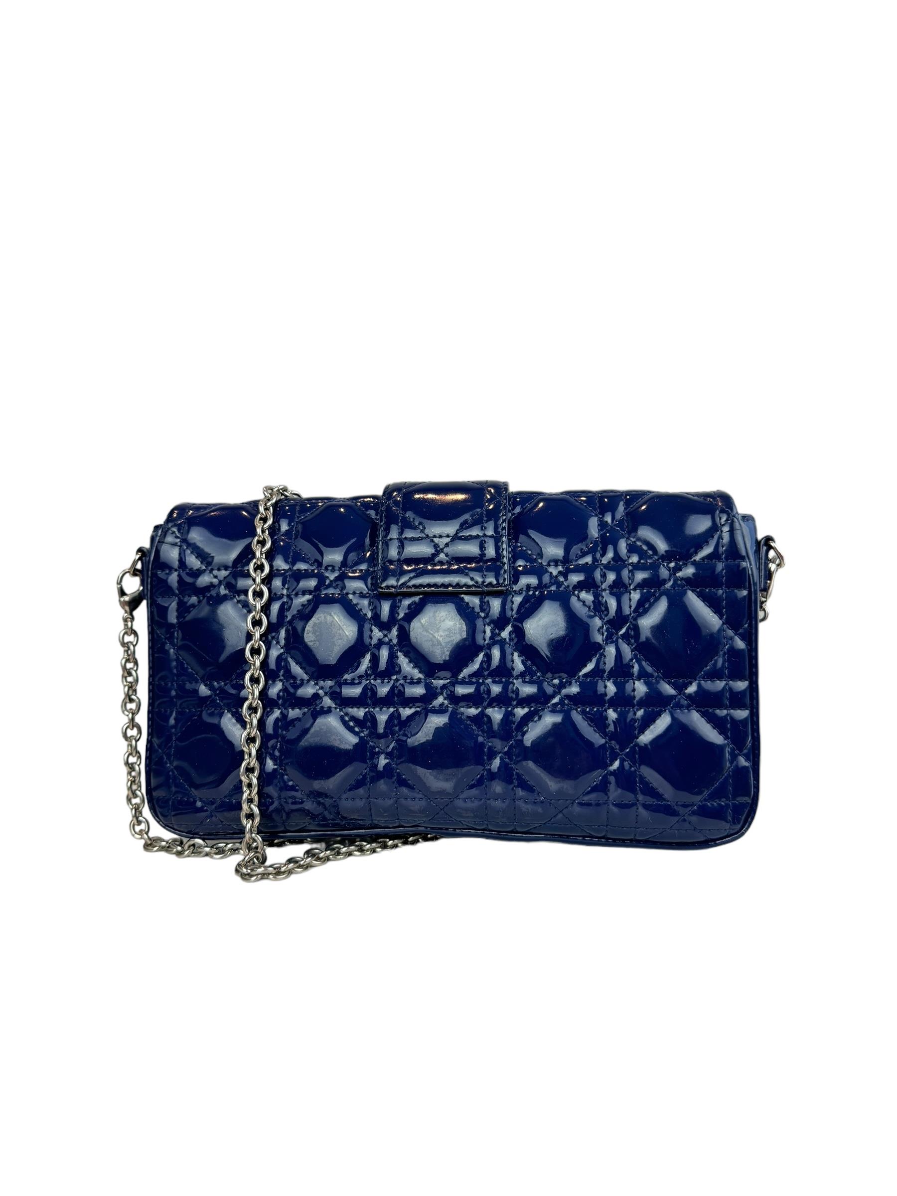 CHRISTIAN DIOR PATENT LEATHER CANNAGE ASKILI OMUZ ÇANTASI
