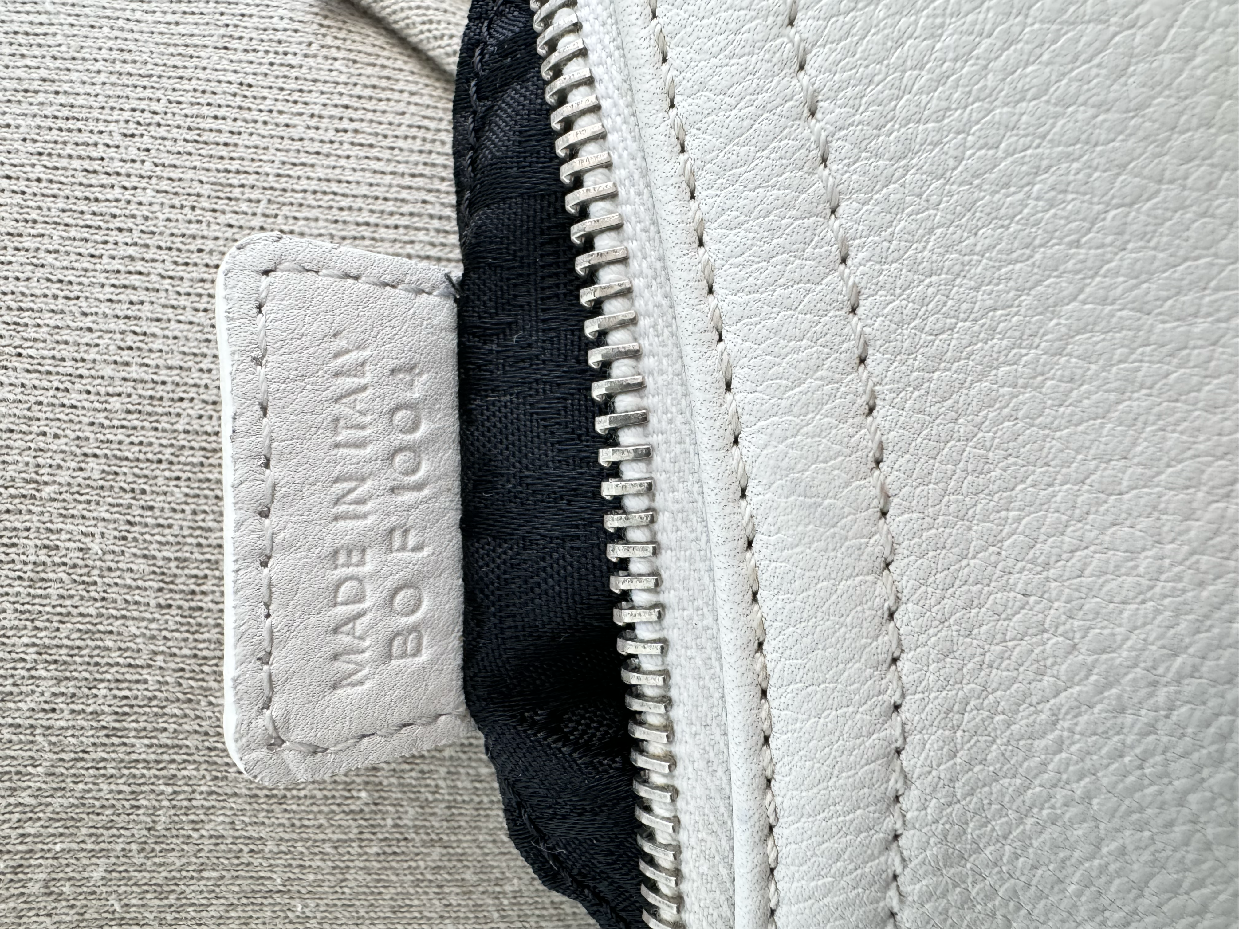 CHRISTIAN DIOR SMALL SOULDER BAG