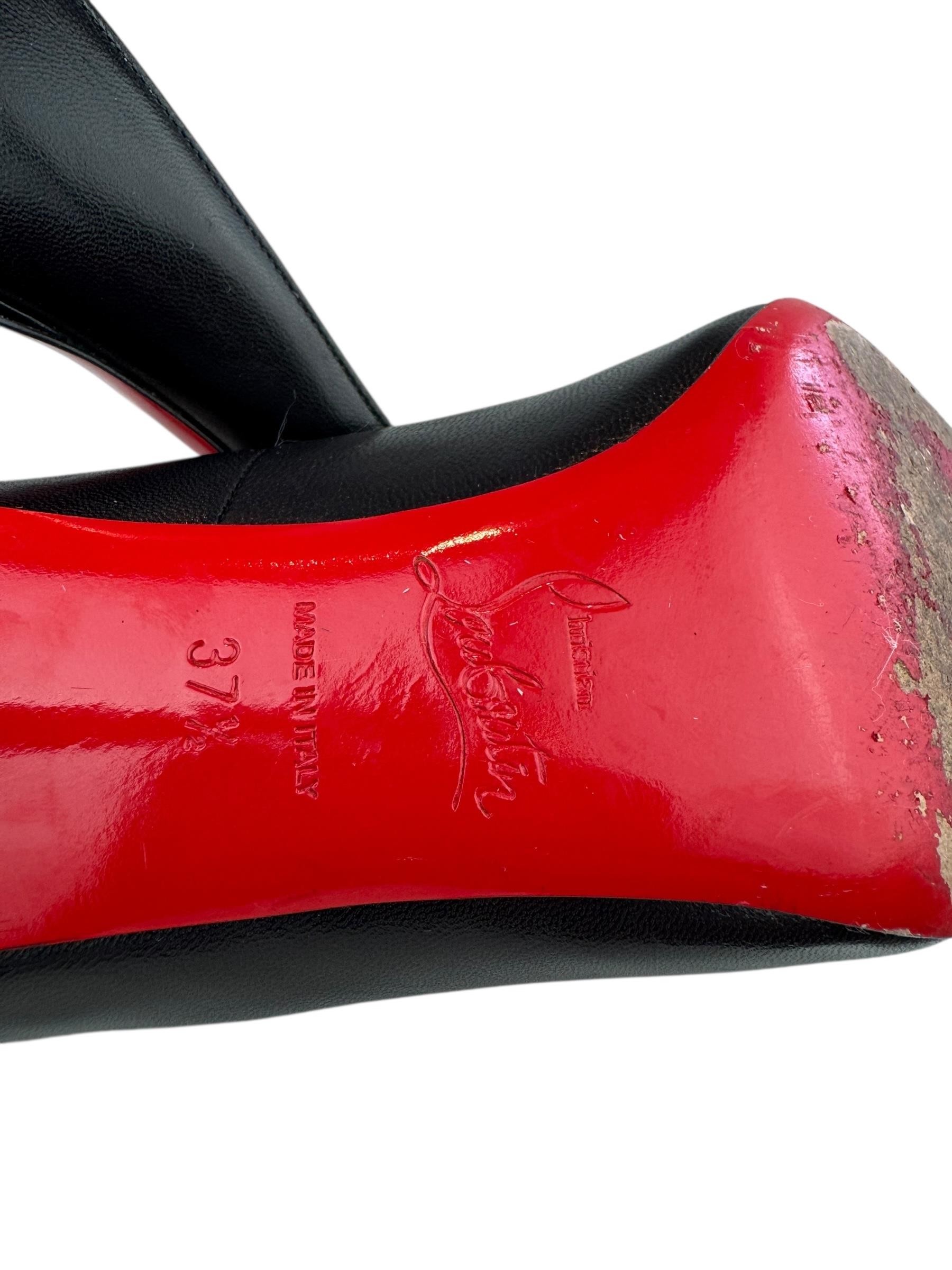 CHRISTIAN LOUBOUTIN BLACK LEATHER PUMPS