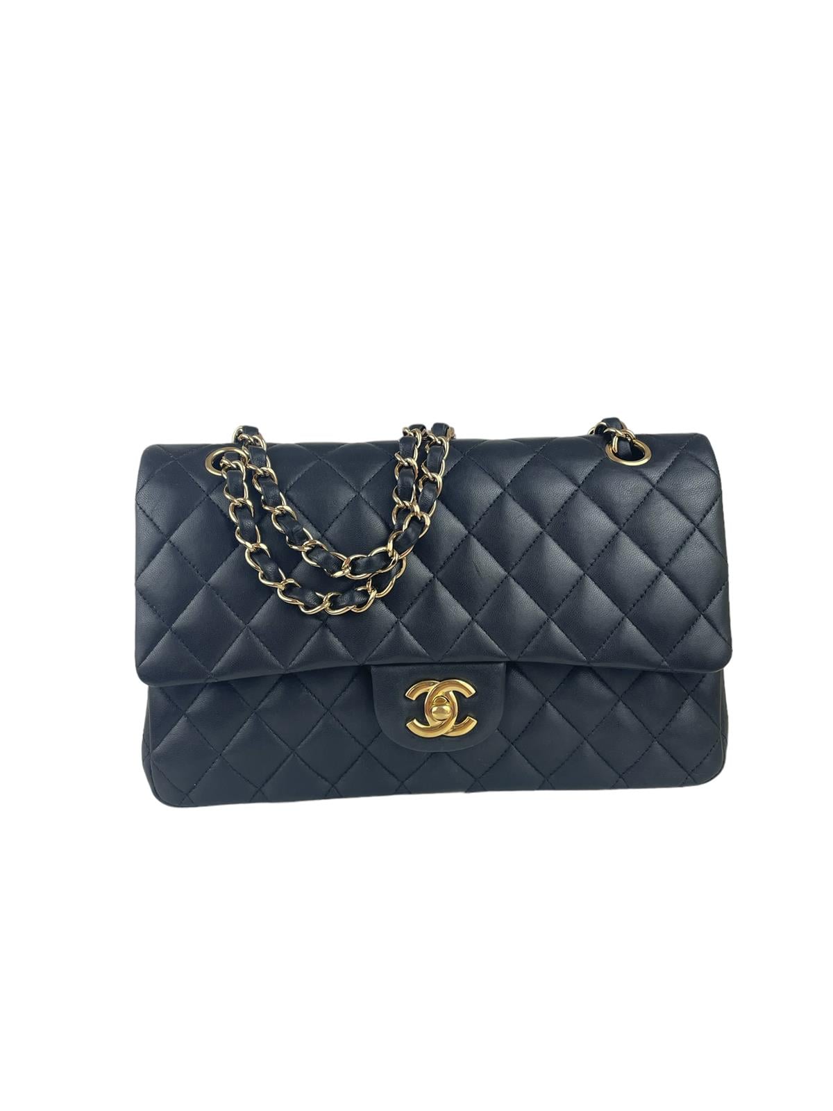 CLASSIC MEDIUM LAMBSKIN DOUBLE FLAP BAG