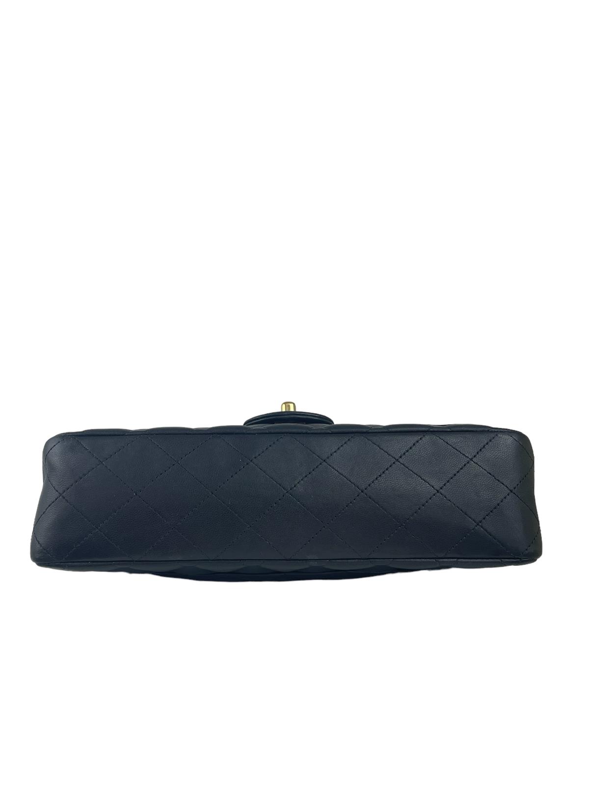 CLASSIC MEDIUM LAMBSKIN DOUBLE FLAP BAG