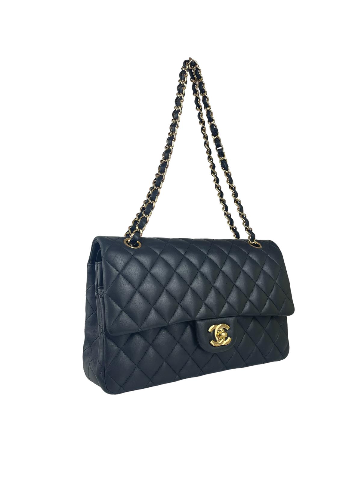 CLASSIC MEDIUM LAMBSKIN DOUBLE FLAP BAG
