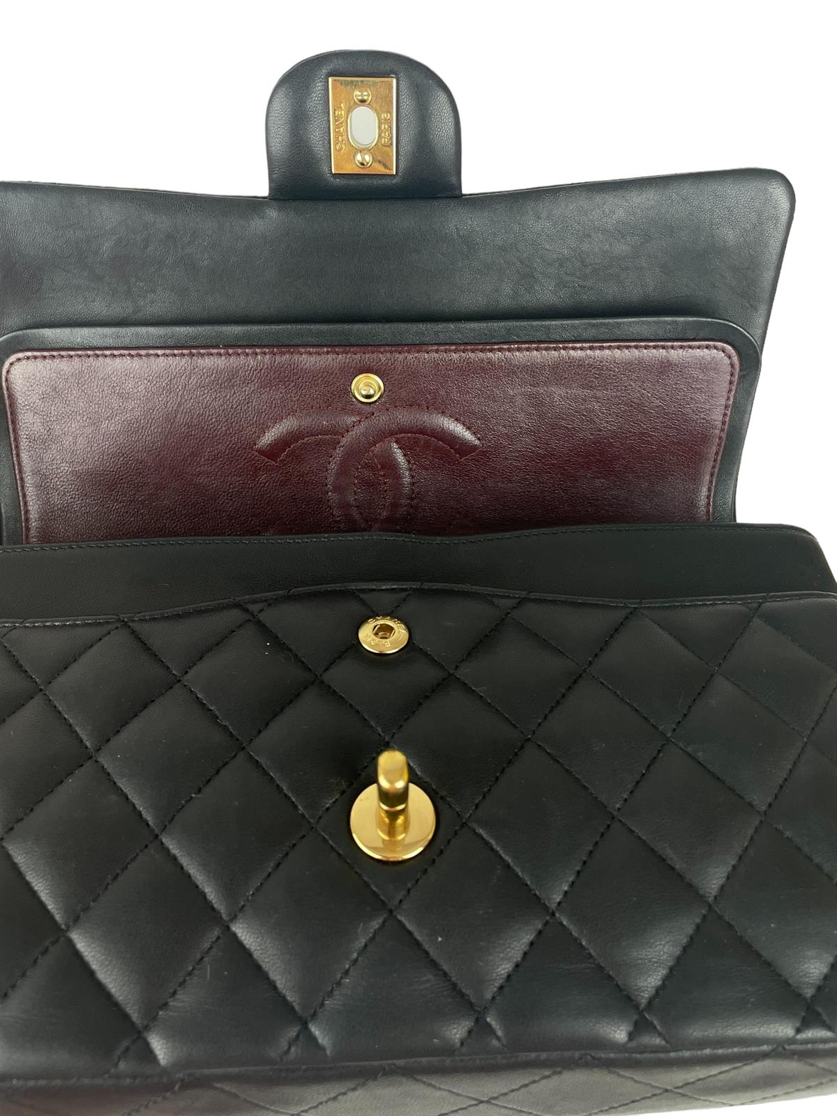 CLASSIC MEDIUM LAMBSKIN DOUBLE FLAP BAG