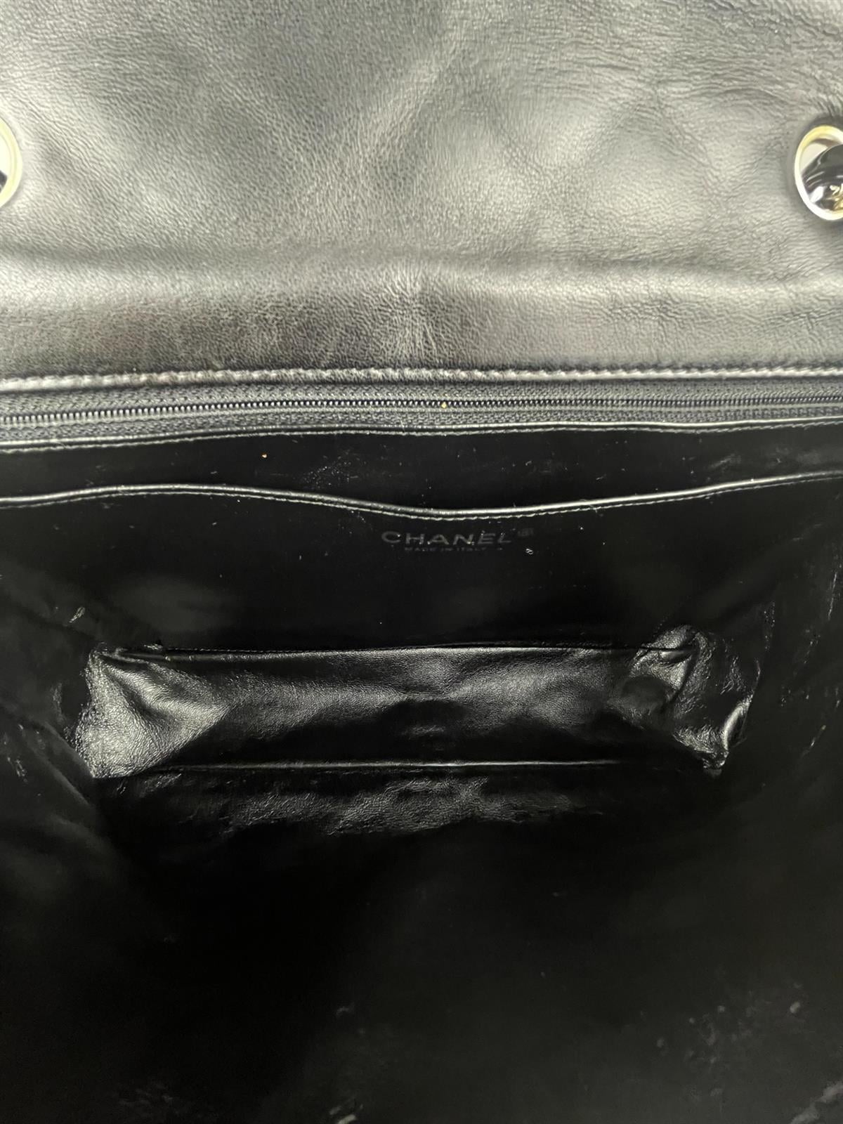 CLASSIC PATENT LEATHER BAG