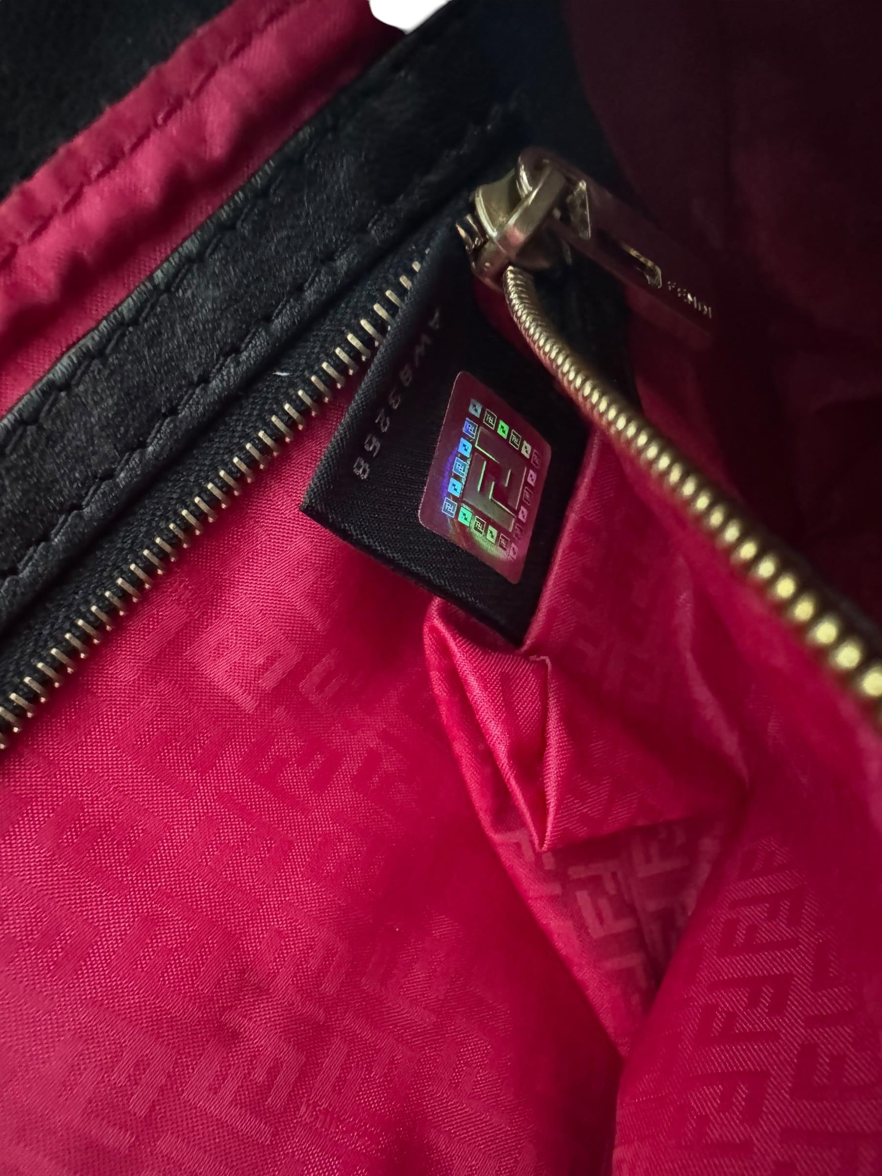 FENDI BLACK LEATHER BAGUETTE