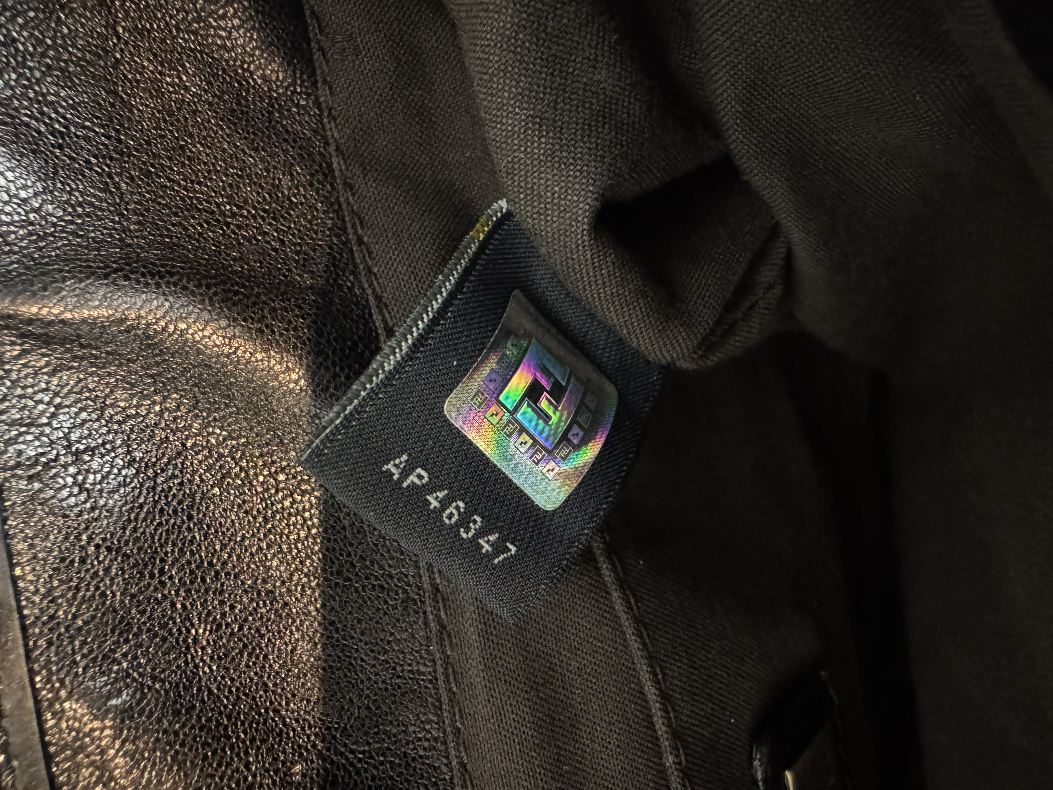 FENDI BLACK LEATHER SHOULDER BAG