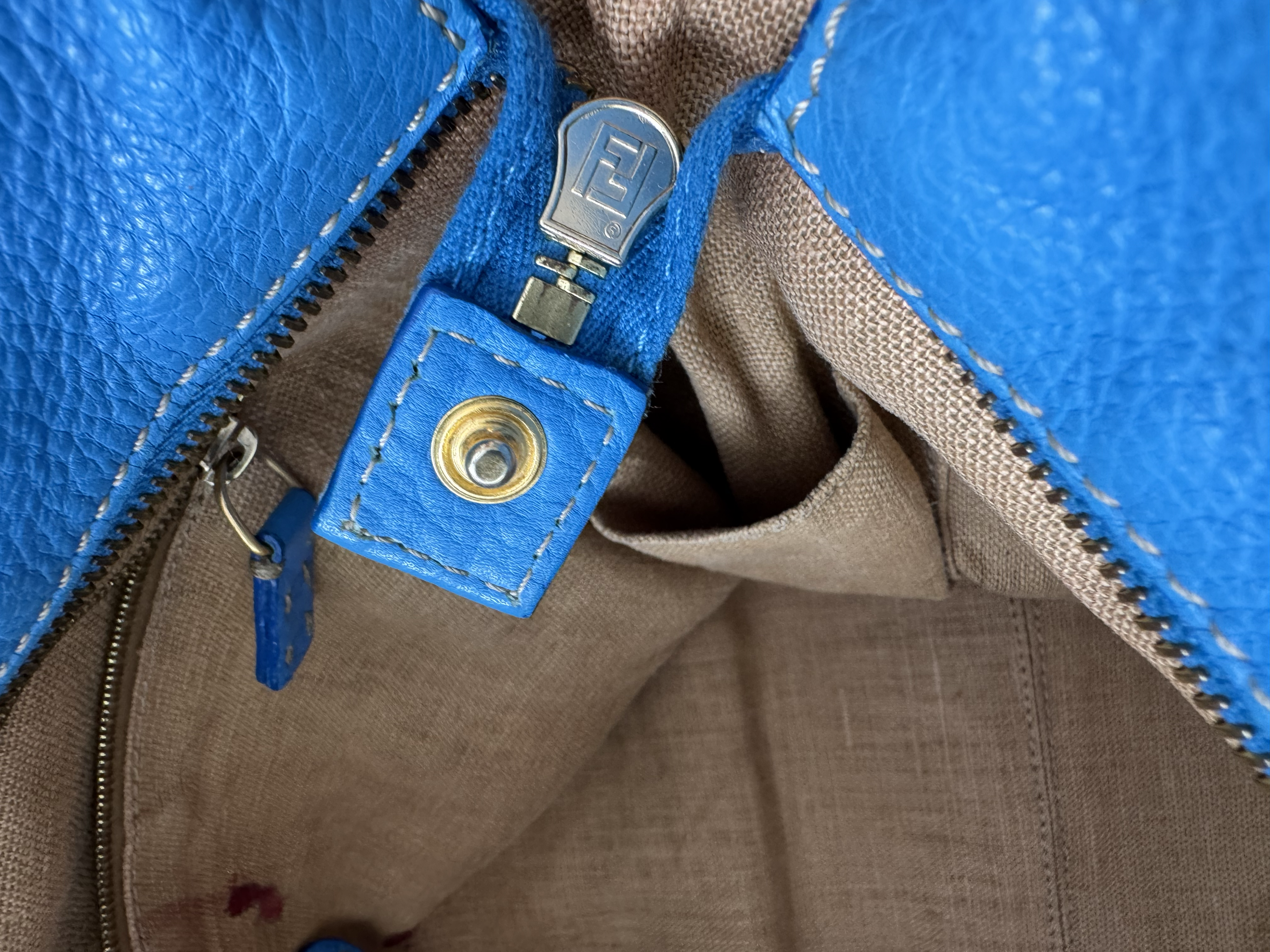 FENDI SELLERIA ROLL TOTE BAG