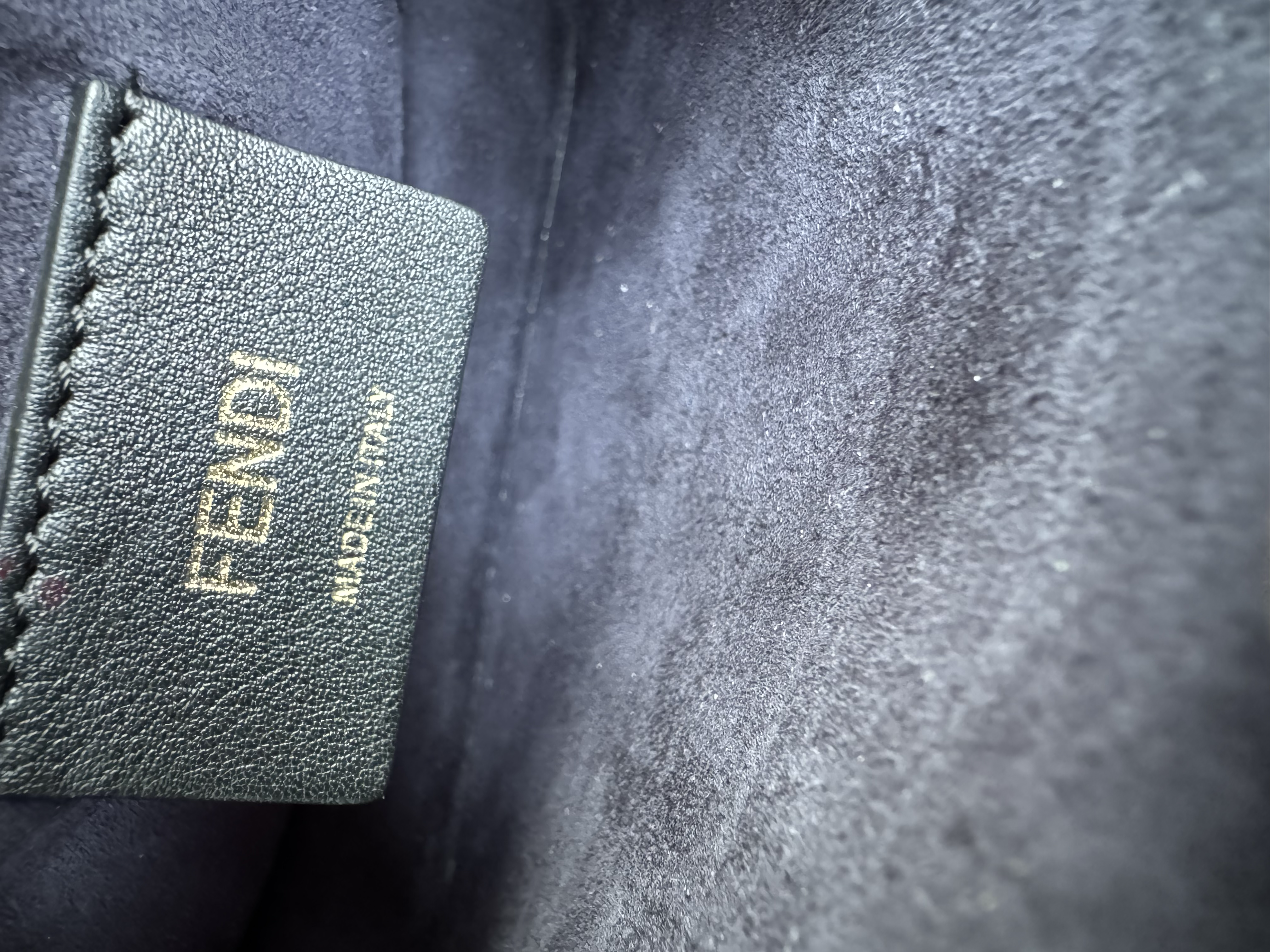 FENDI SMALL SCALLOPED LEATHER I KAN BAG