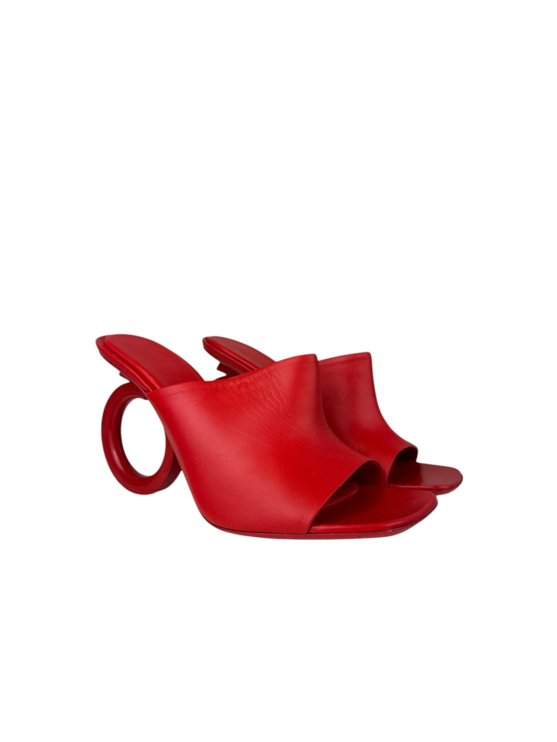 FERRAGAMO ELINA GANCIO HEEL